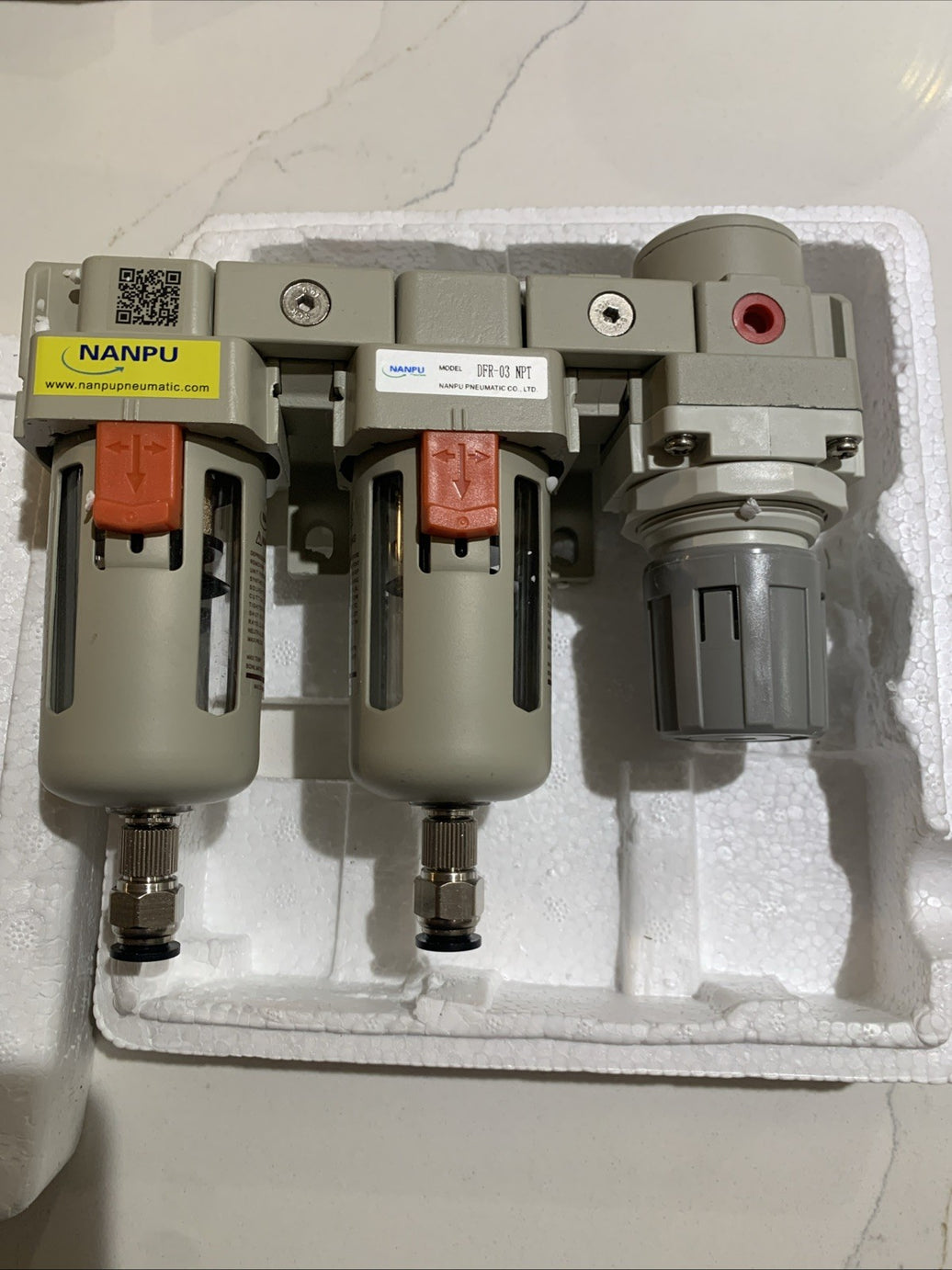 DFR-03 3/8" NPT Air Drying System - Double Air Filters, Air Pressure Regulator C0