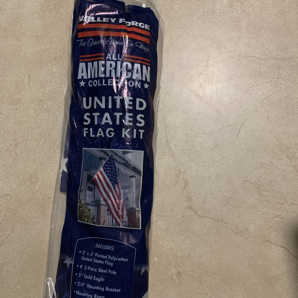 Valley Forge Poly/Cotton 3' x 2' American Flag w/ 4 ft Pole Kit & 5" Eagle ◽️0