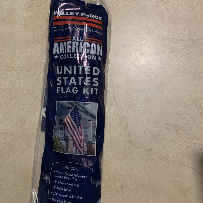 Valley Forge Poly/Cotton 3' x 2' American Flag w/ 4 ft Pole Kit & 5" Eagle ◽️0