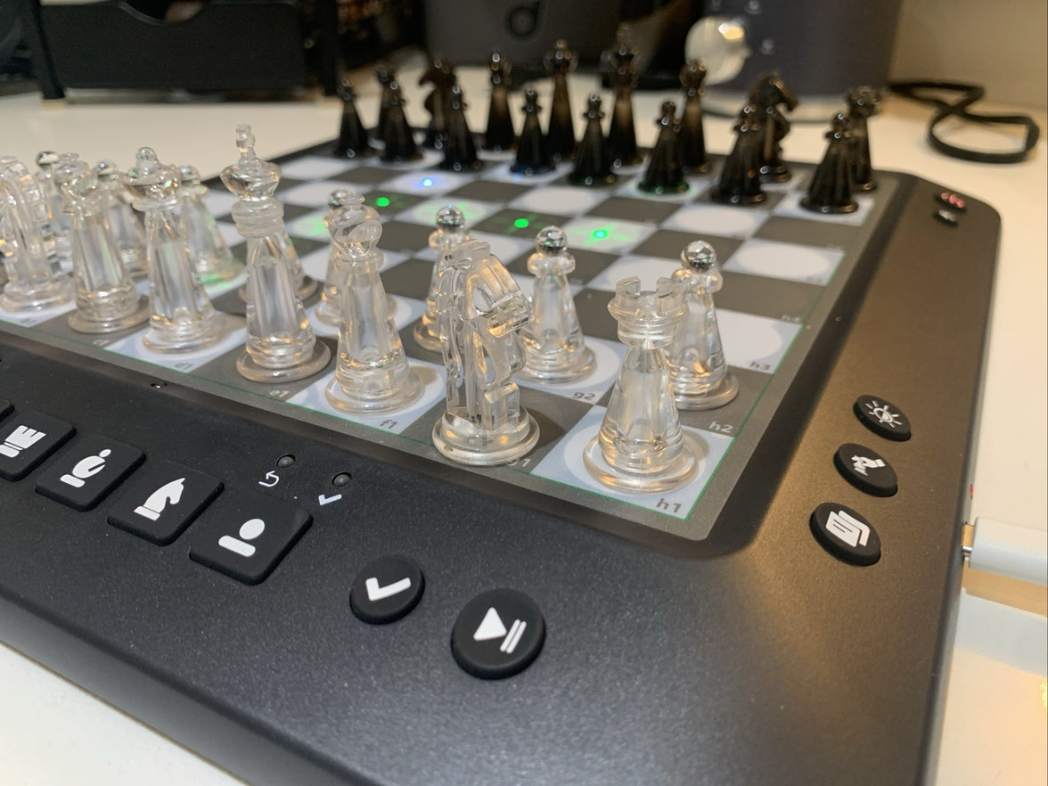 Femuey Unique Smart Chess Board P6, New Open Box, See Pics. Black11