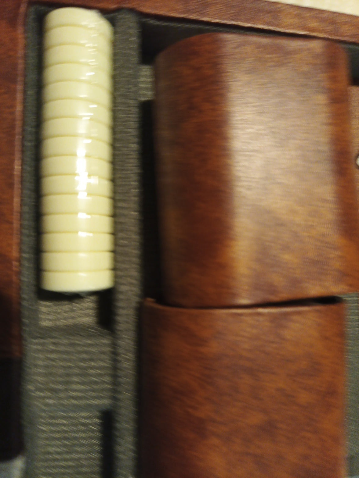 Amerous Backgammon 15 inch classic board game w/leather case 7