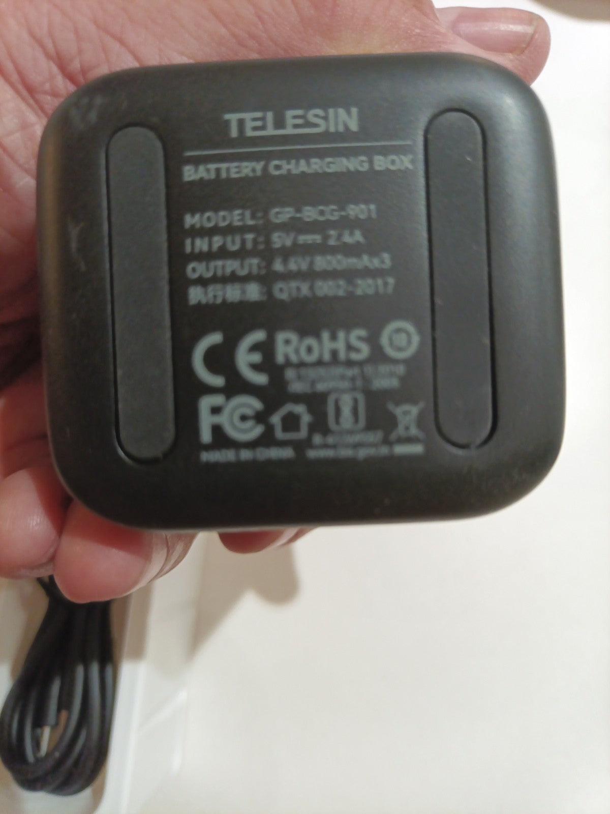 Telesin 3 Slot Per GoPro for Hero 9/10/11/12 Battery Charging Box W/2 Batteries 6