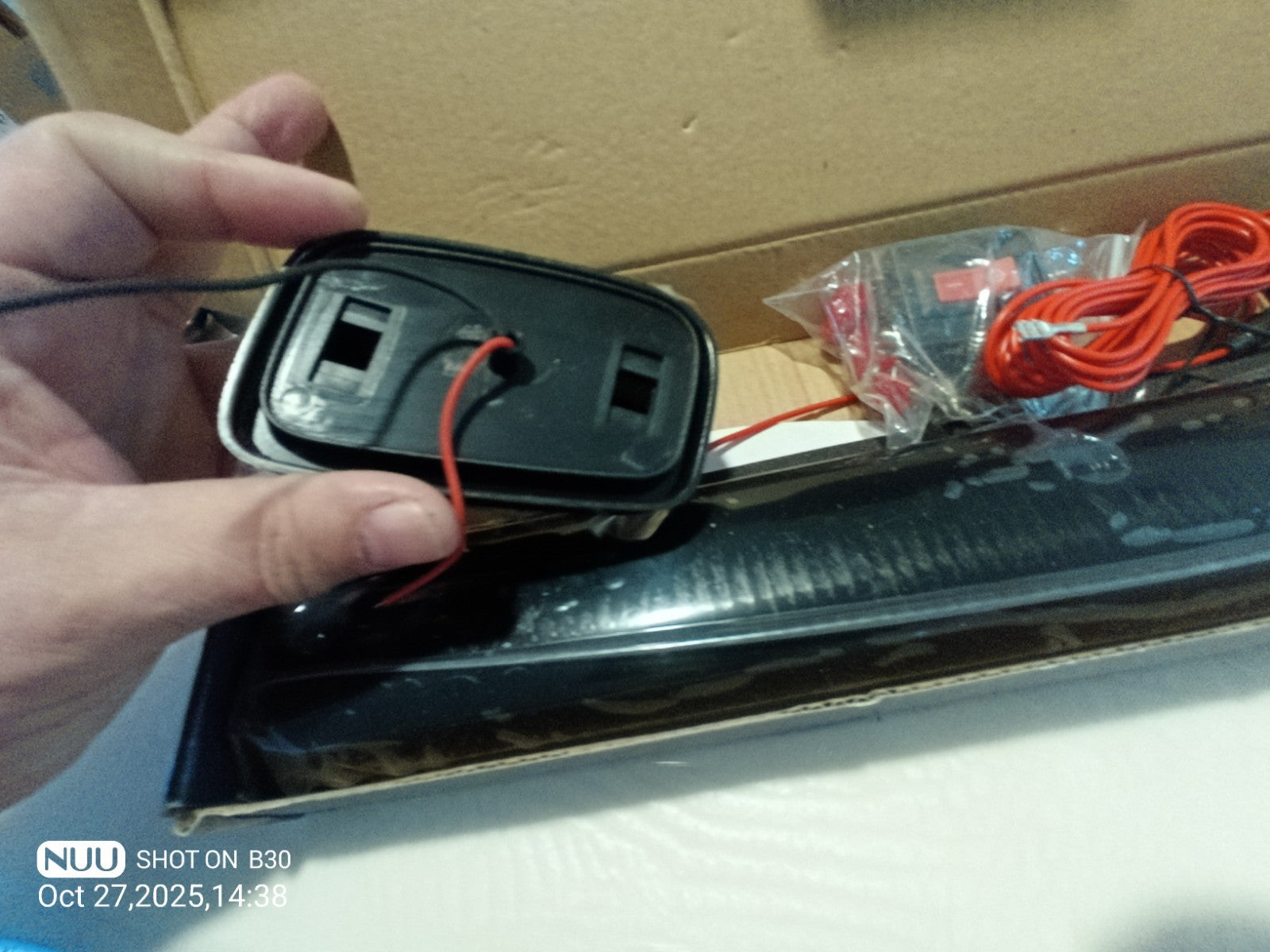 Pick Up Roof Warning Light for Chevy Cab - Amber -  Waterproof IP683