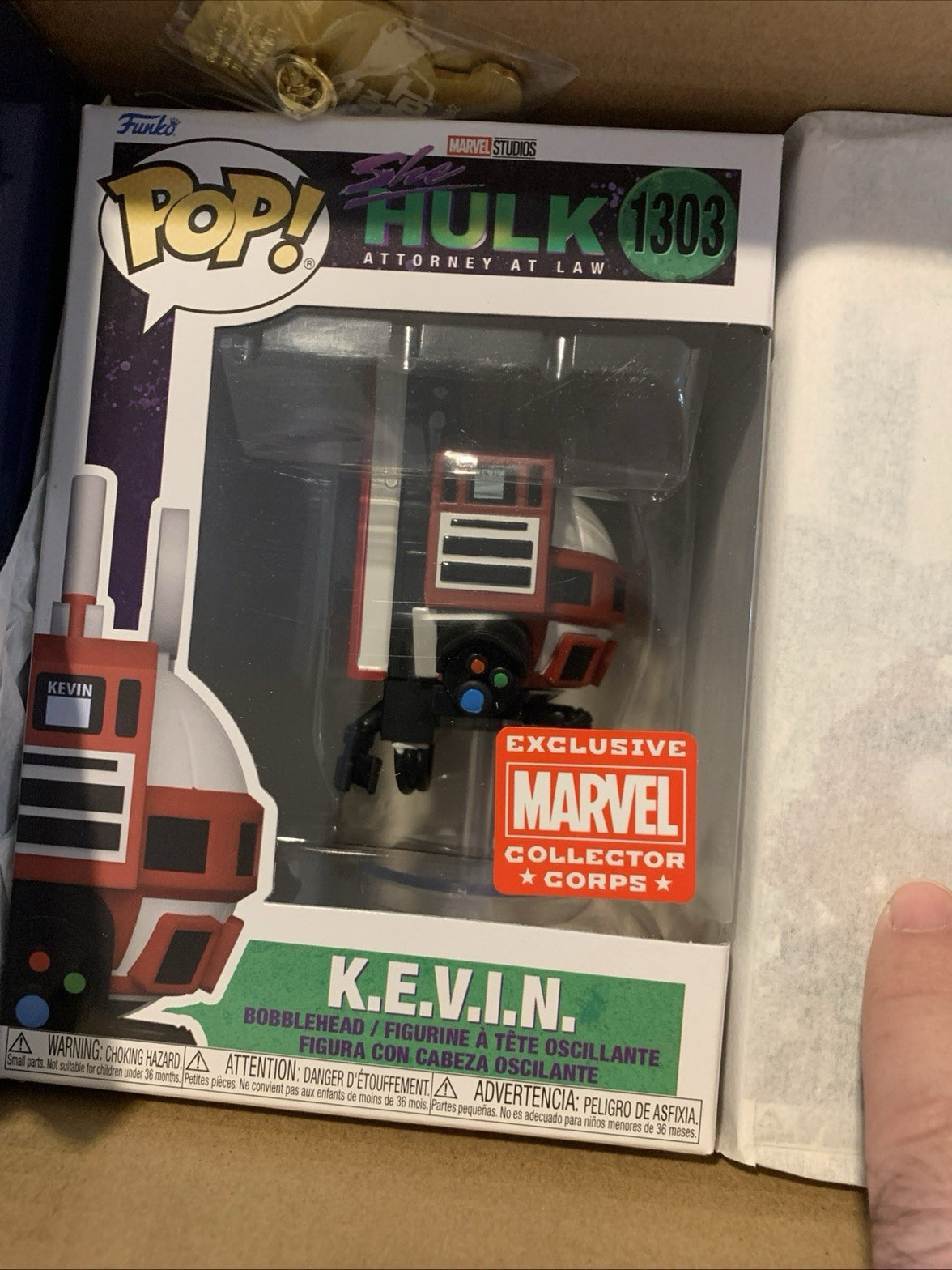 Funko Pop Moon Knight Kevin Disney+ Marvel Collector Corp Box XS Shirt8