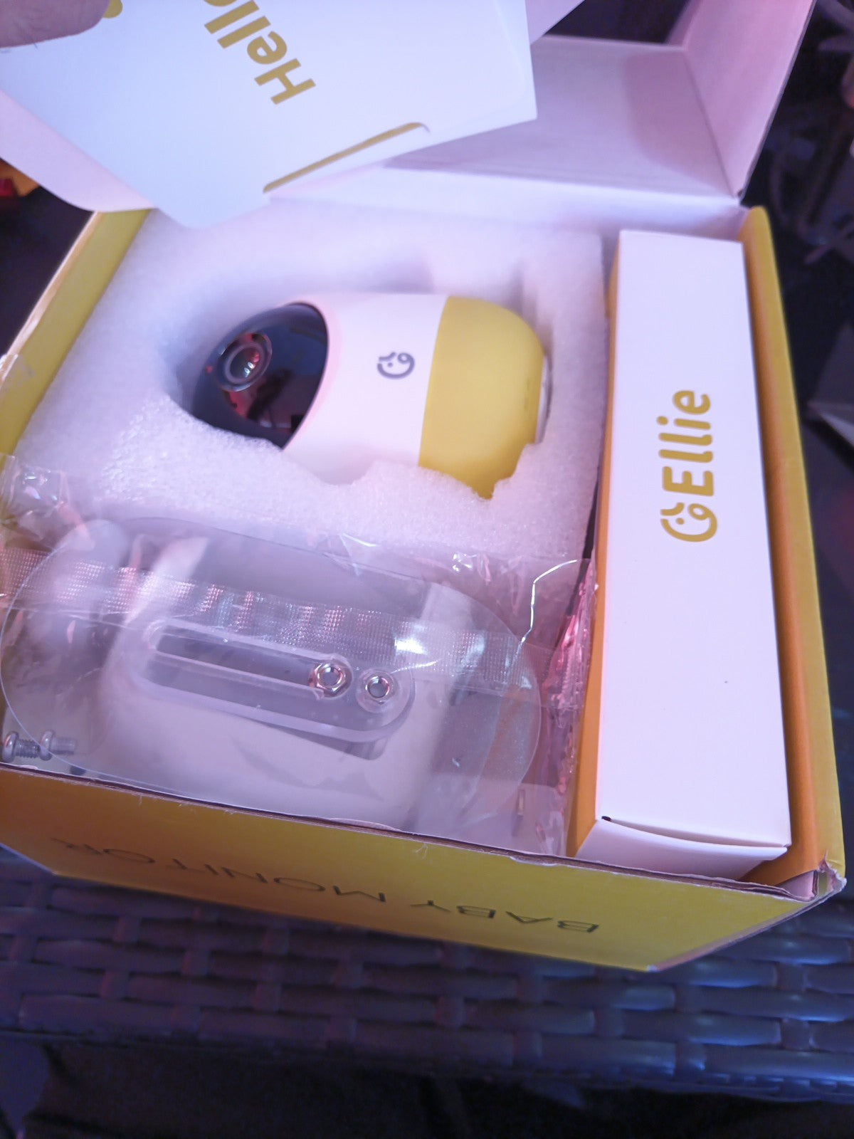 Ellie Baby Pro Yellow Non-Wifi AI Smart Baby Monitor With Wide Angle Viewing3