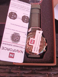 Naviforce Chronograph Green Leather Strap Gold Stainless Steel Case Analog Watch11