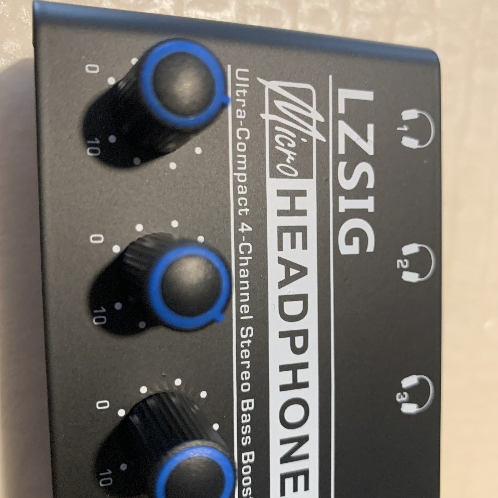 LZSIG Ultra Low Noise 4-Channel Stereo Headphone Amp. *New* [E2 33]11