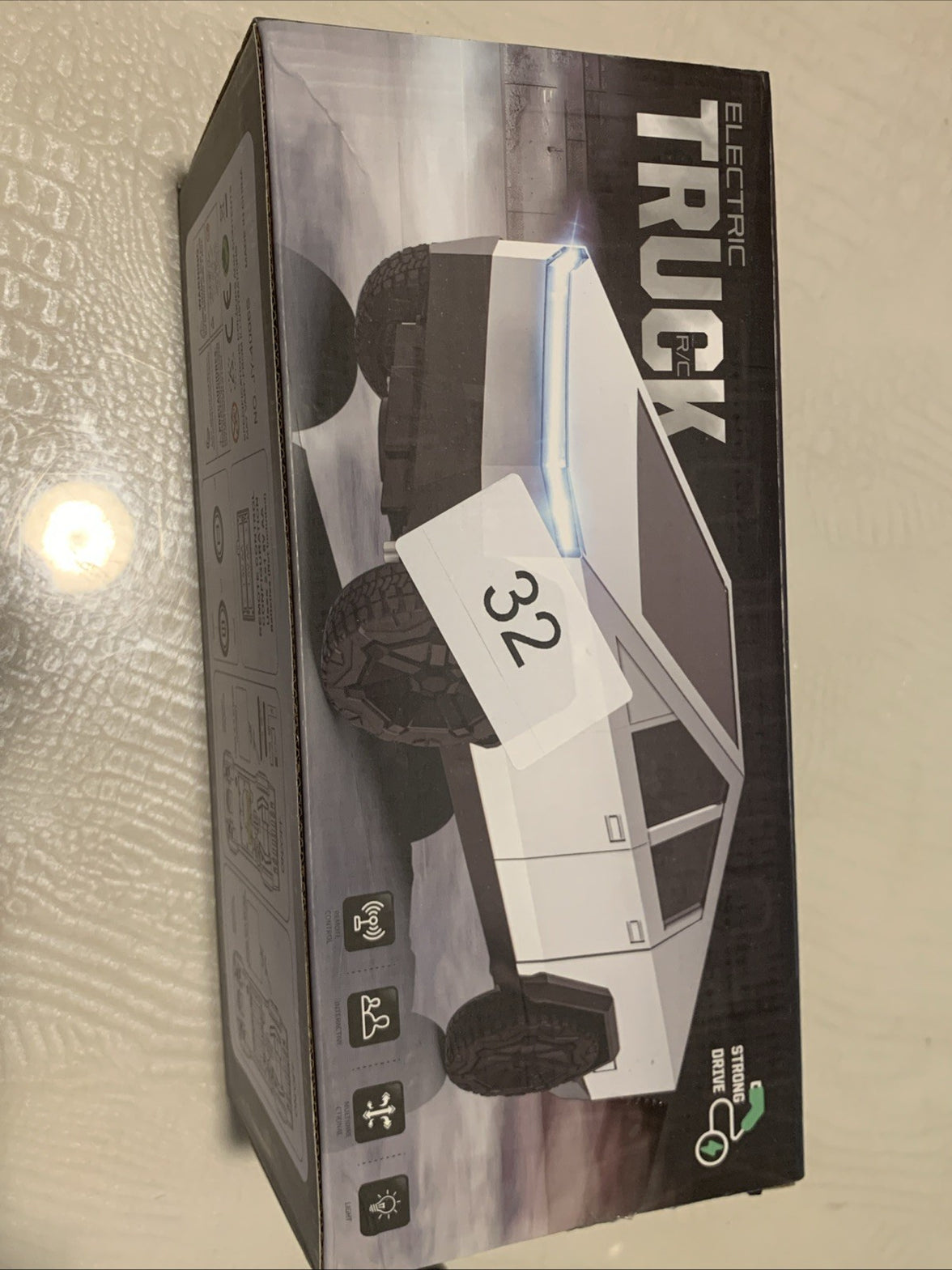 Cyberpickup Truck 1:14 Remote Control Scale Rechargeable 2.4Ghz Realistic Model7