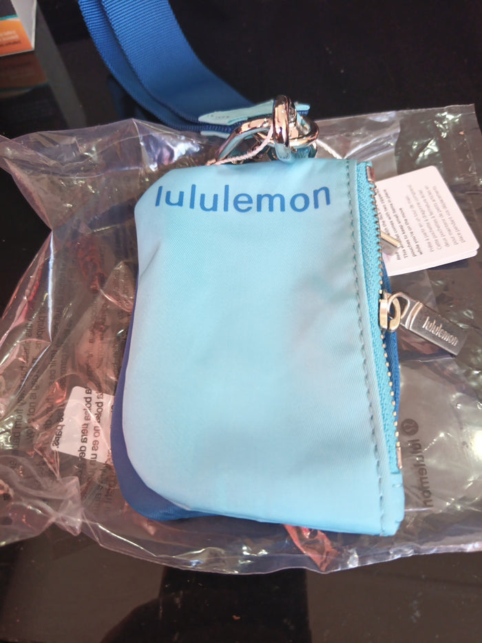 Lululemon Dual Pouch Wristlet PDGR VPOR Blue NWT One Size0