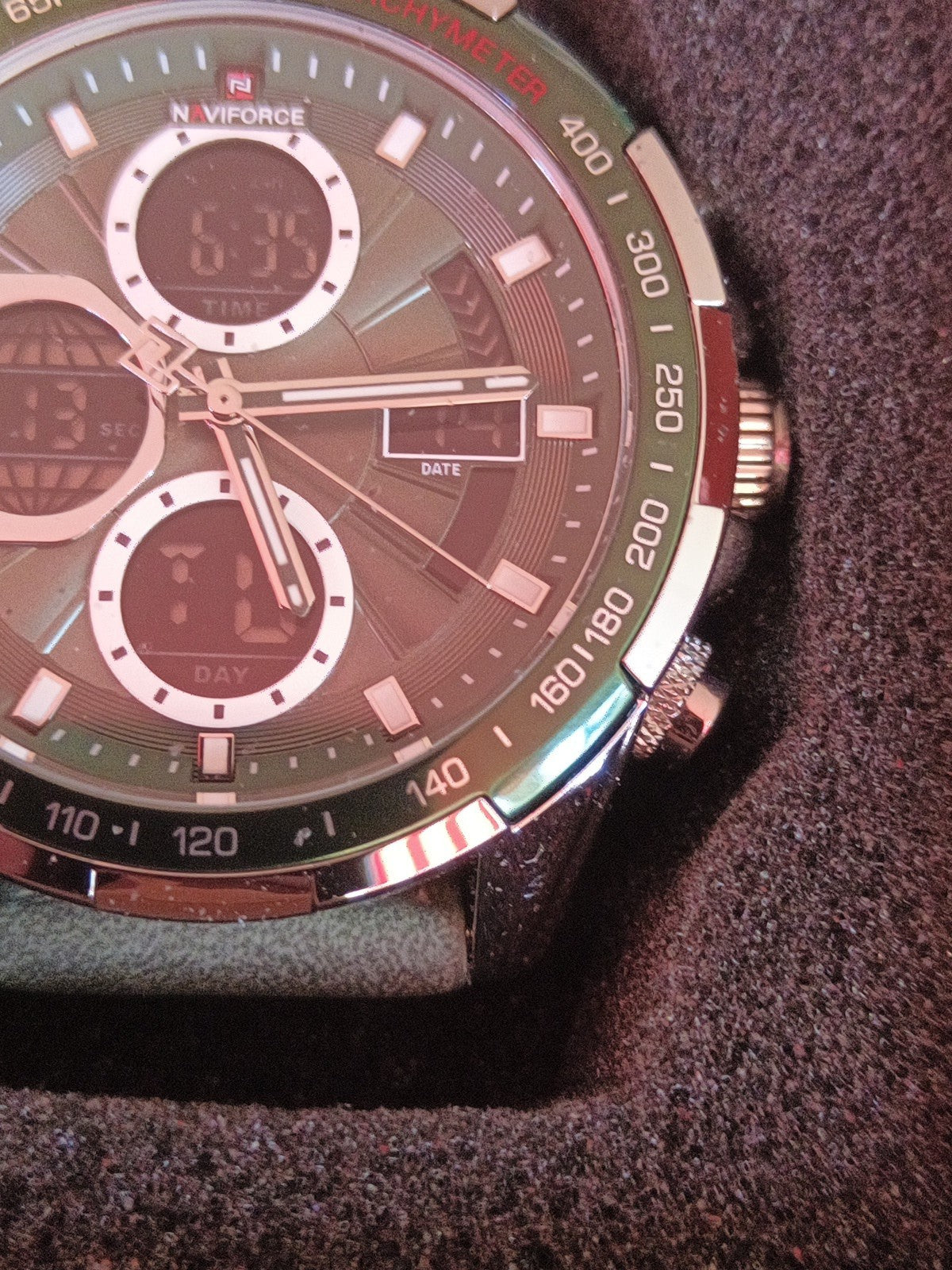Naviforce Chronograph Green Leather Strap Gold Stainless Steel Case Analog Watch2