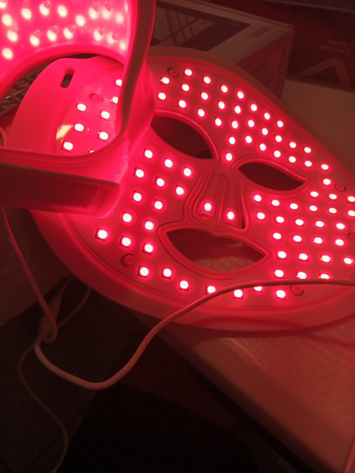 Skin Rejuve Beauty Device iFae Light Therapy for Face And Nec, Multi Color Light16