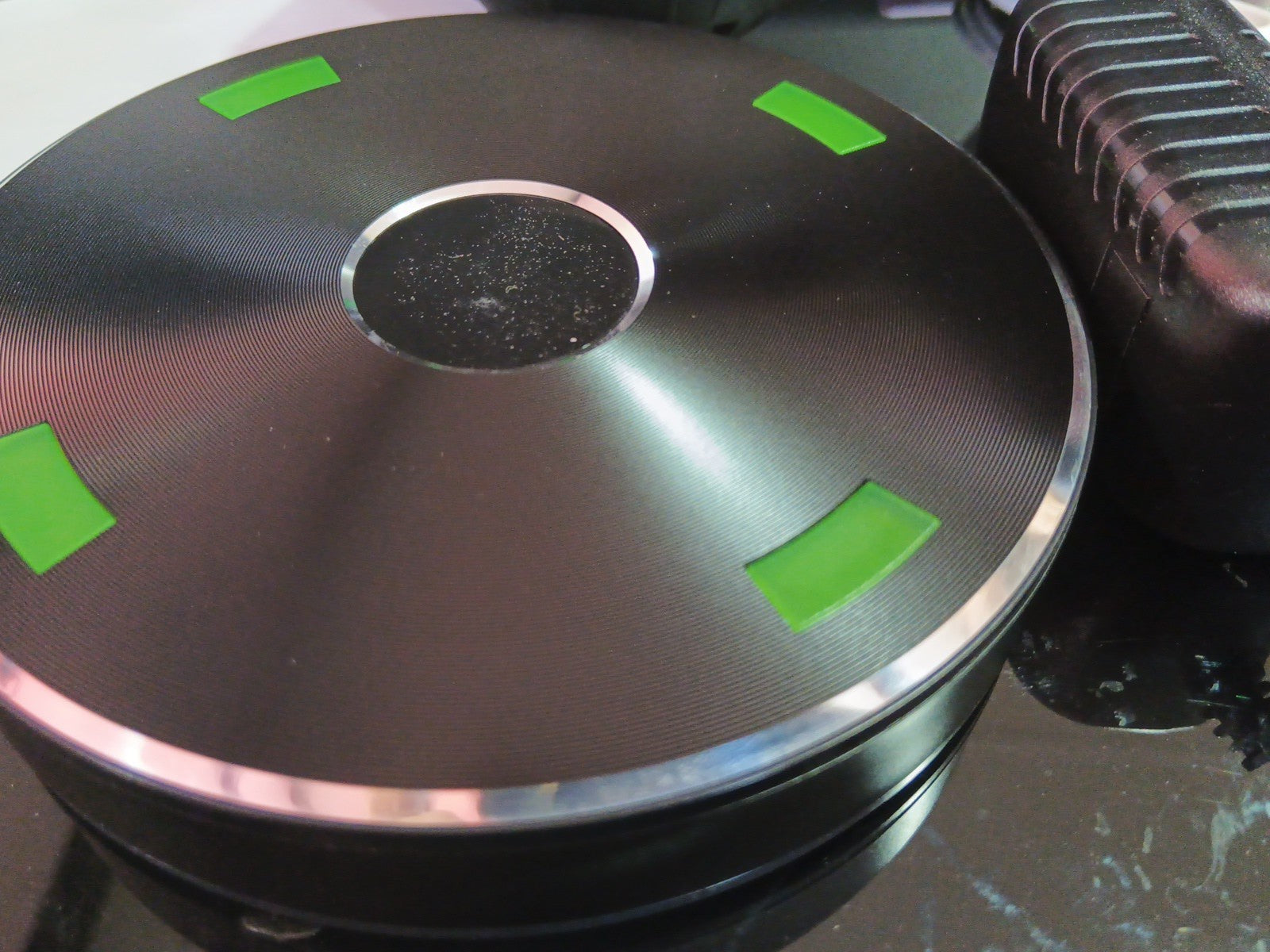 Arc Star Floating Speaker | Bluetooth and NFC | Smartphone Charger | 360° Sound5