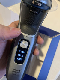 Philips Norelco Shaver 3900 Wet & Dry Electric Shaver11