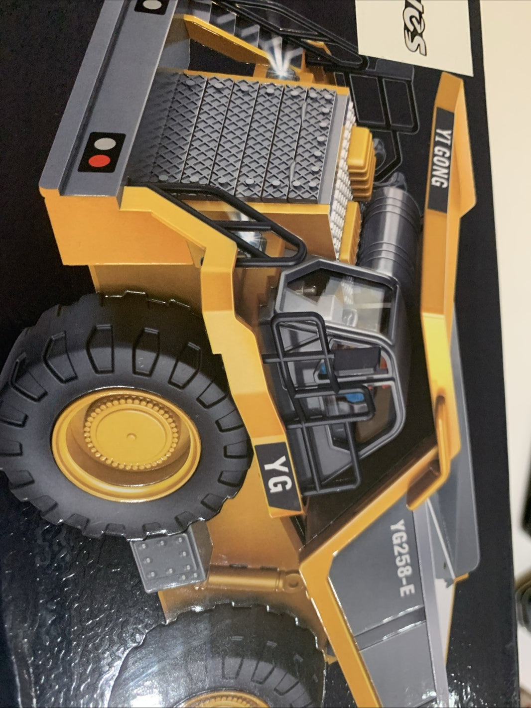 NNEOBA RC Alloy Dump Truck Engineering Vehicle for Boys1