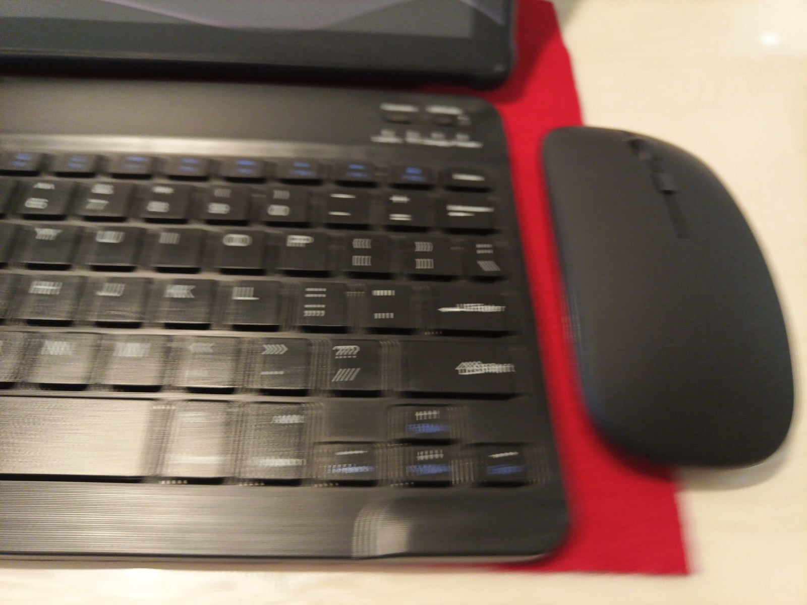 2 in 1 Tablet 10.1 Inch Android 15 OS Tablets with Keyboard, Mouse, Stylus Pen.3