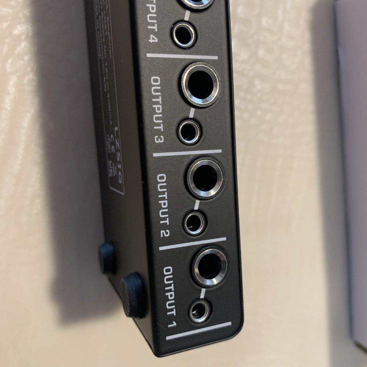 LZSIG Ultra Low Noise 4-Channel Stereo Headphone Amp. *New* [E2 33]15