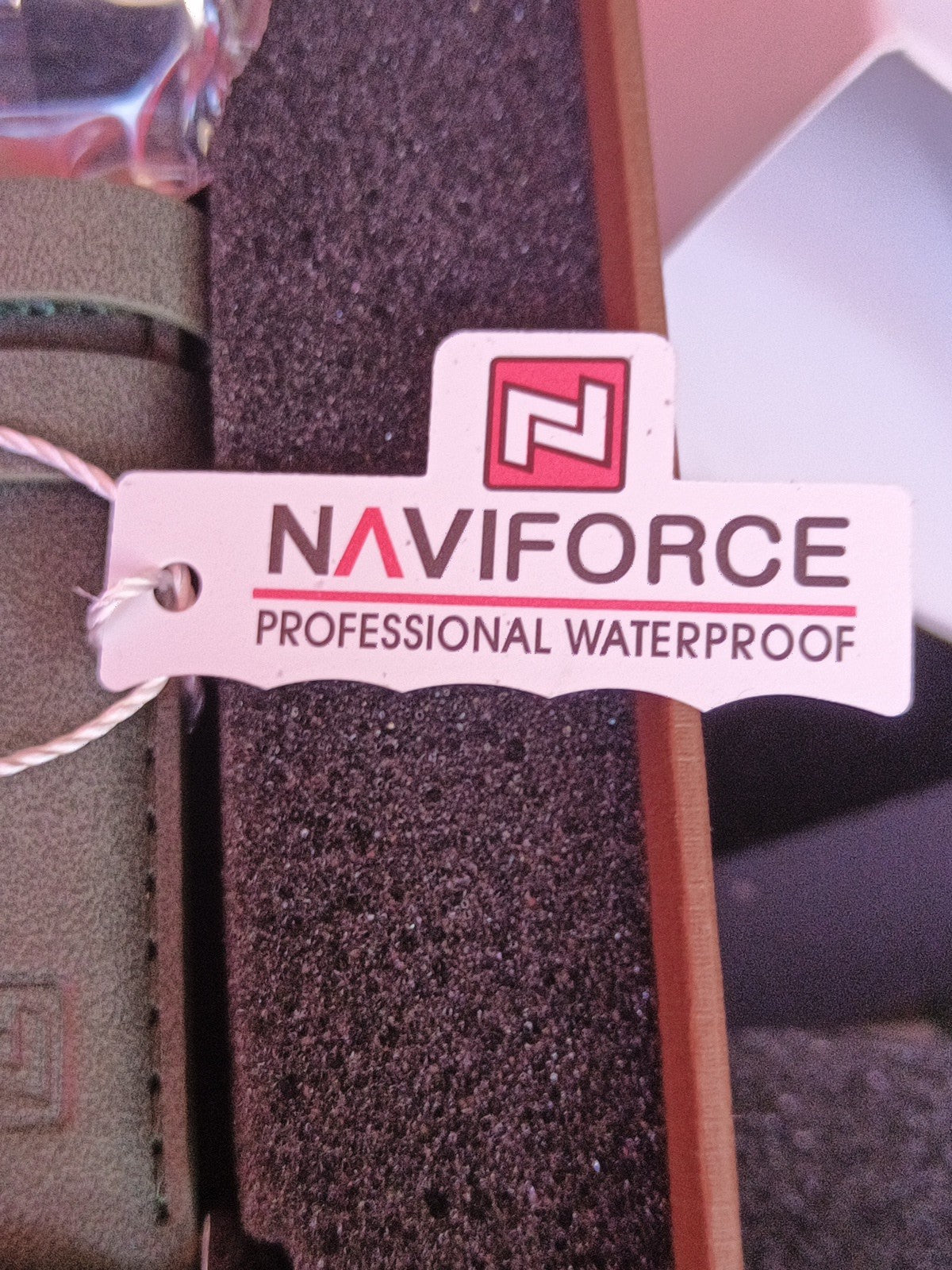 Naviforce Chronograph Green Leather Strap Gold Stainless Steel Case Analog Watch3