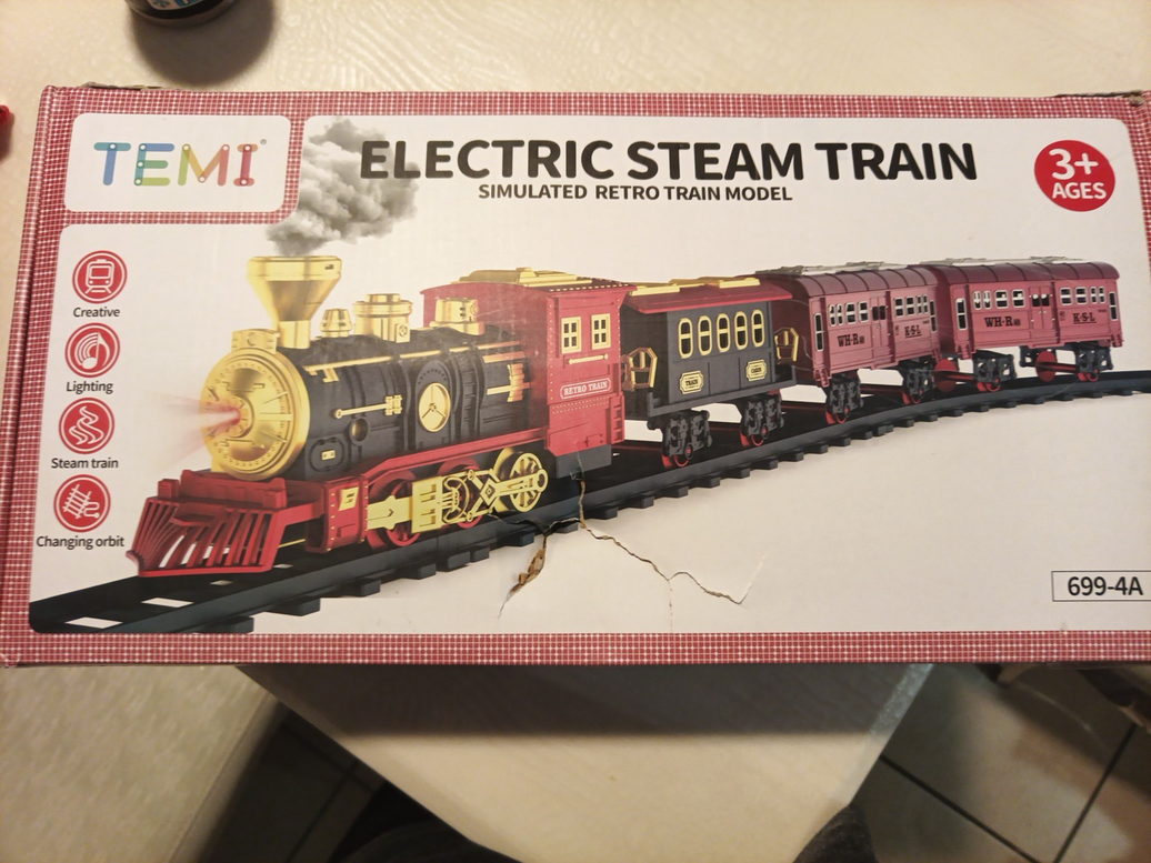 Temi Train Set Electric Steam Locomotive Engine Cargo Car Track Battery Operated0