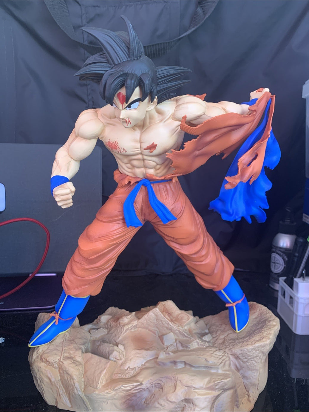 Dragon Ball Z 13in Battle Torn Base Goku PVC Statue Collection Model Toy0