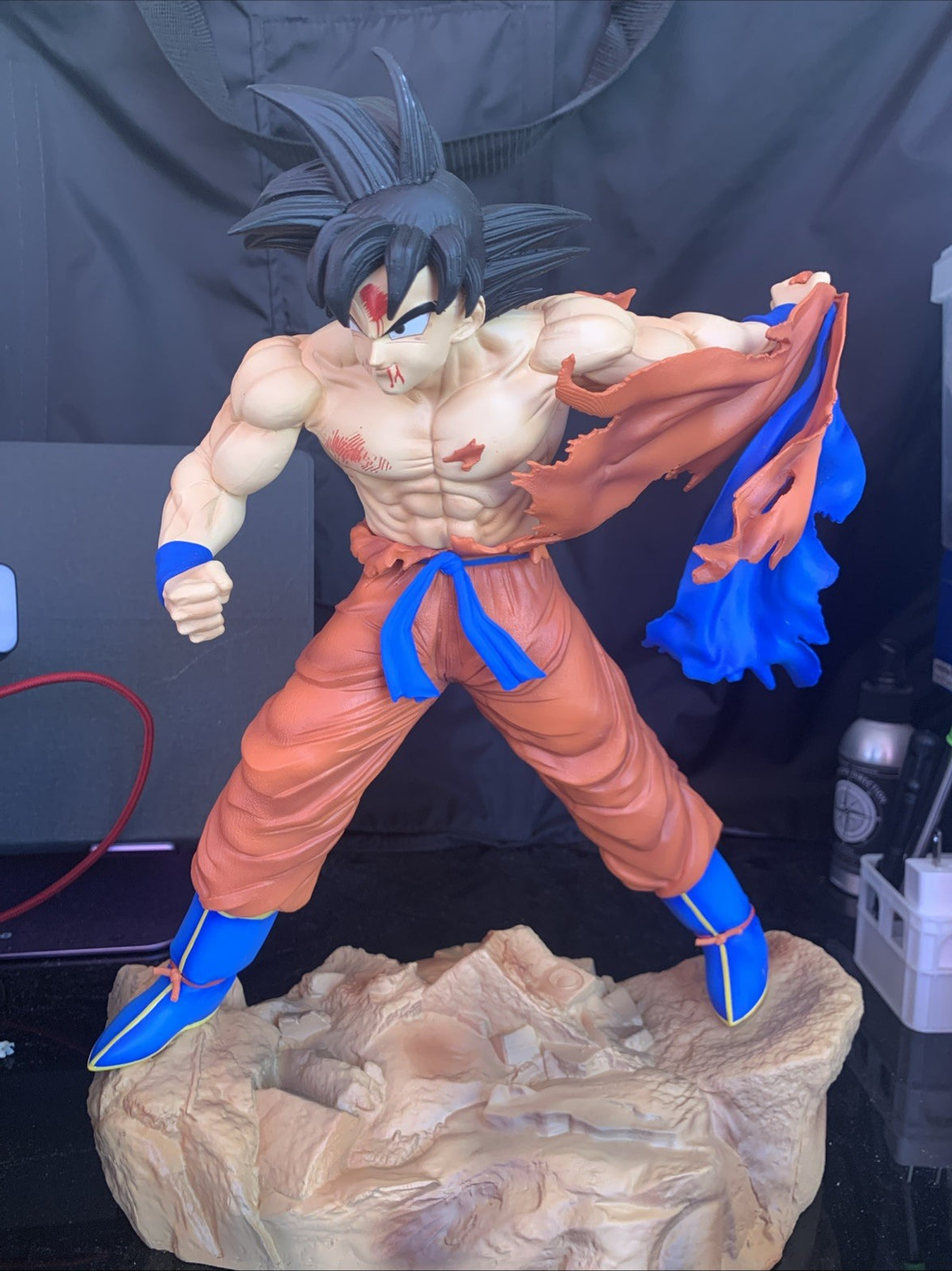 Dragon Ball Z 13in Battle Torn Base Goku PVC Statue Collection Model Toy0