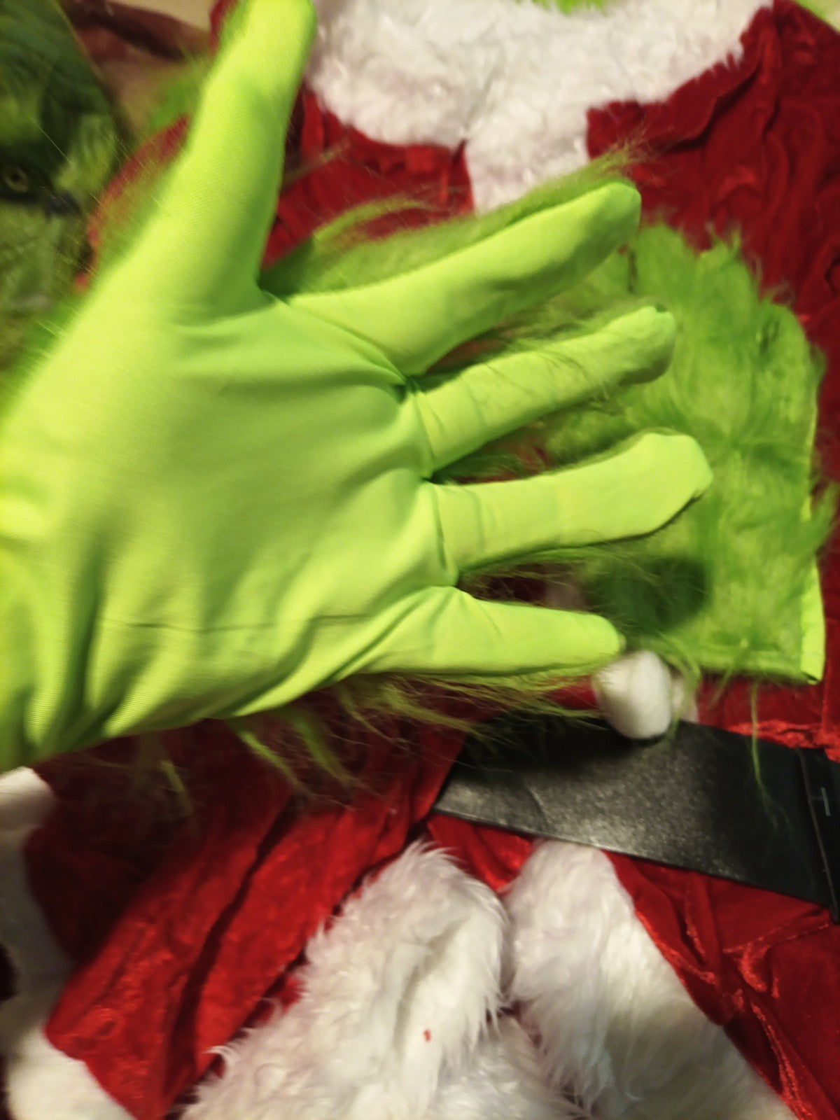 Adult Grinch Costume Mask And Outfit 6 Piece. MASK Might Scare The Kids.  US XL10