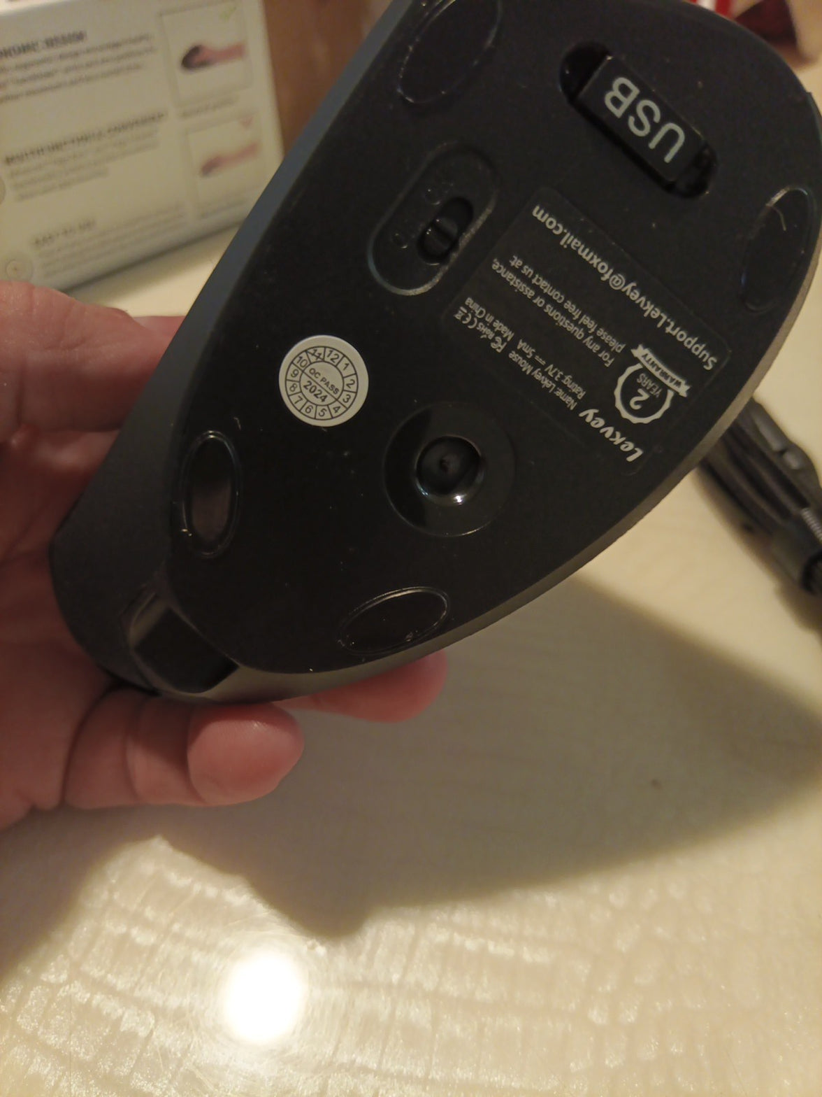 Wireless Ergonomic Mouse5