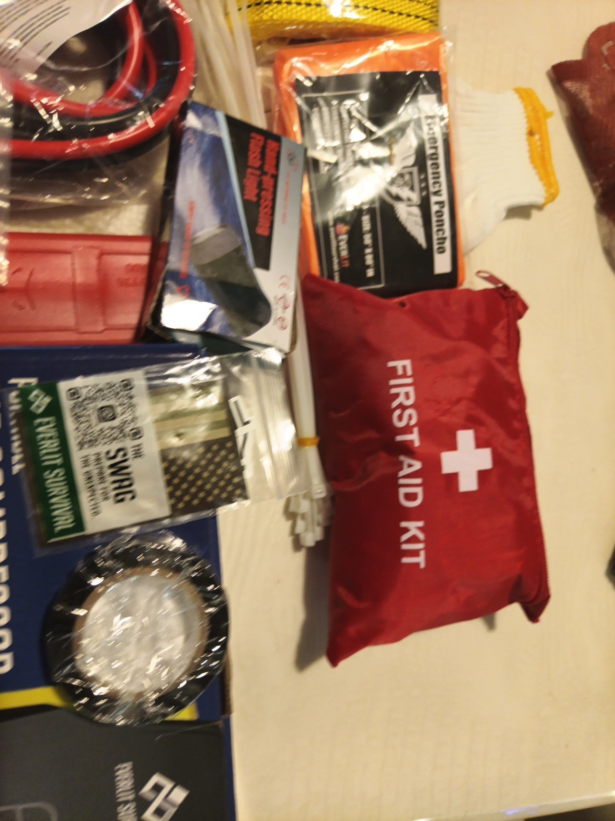 Everlit Survival Car Emergency Kit, Roadside Safety Tool Kit with Gloves,Digital9