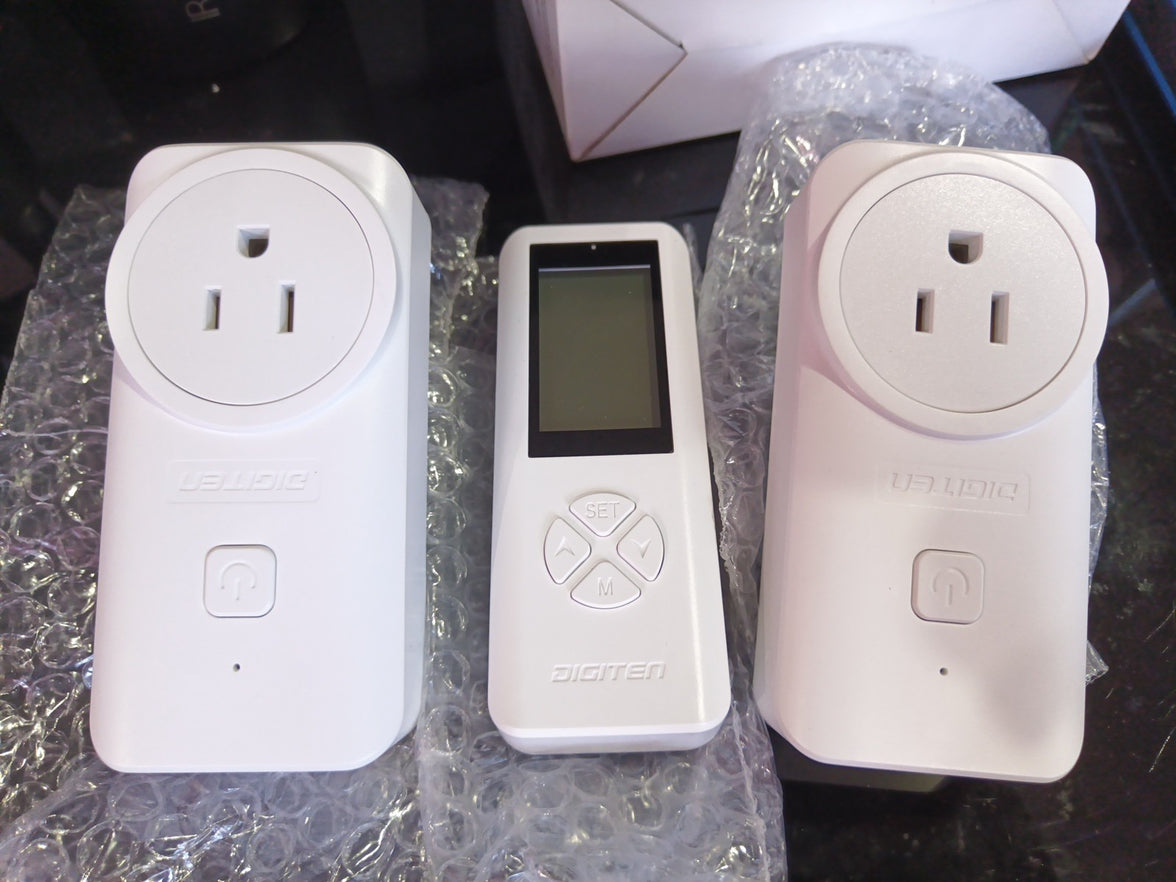 DIGITEN Wireless Thermostat Temperature Controller 2 Outlet Remote Control Built1