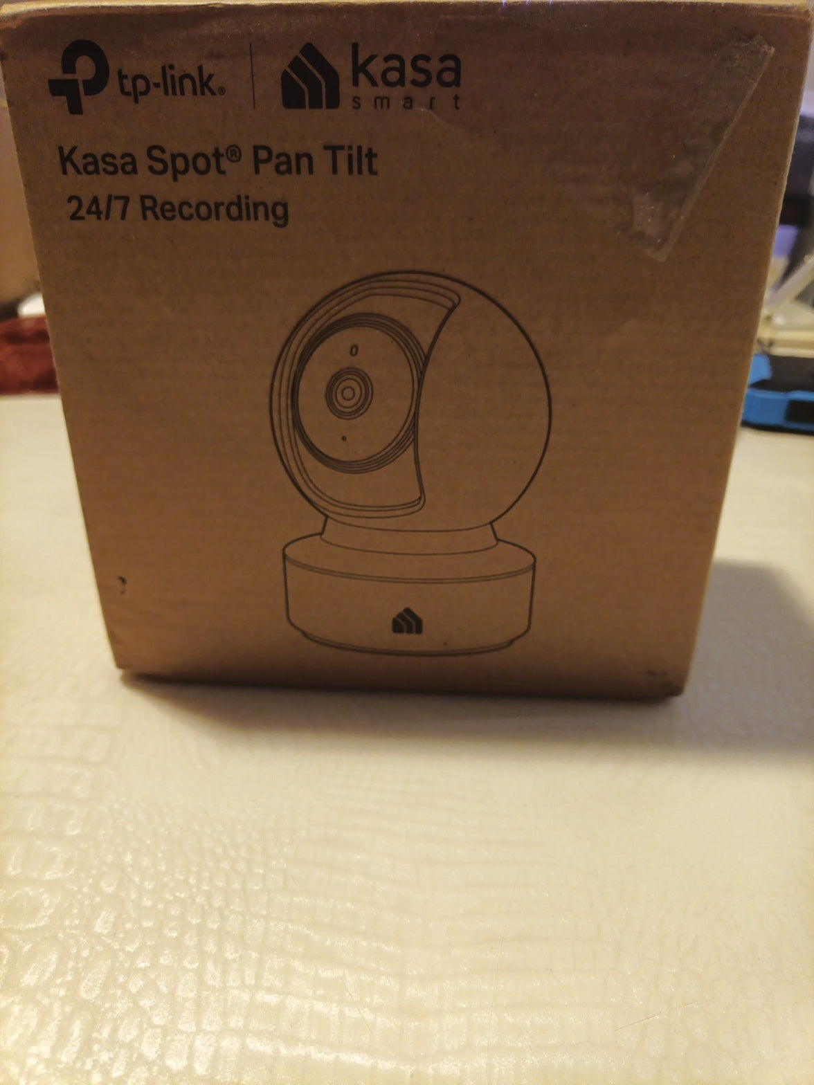 Kasa Spot Smart Indoor Pan-Tilt Security Camera (EC71)1