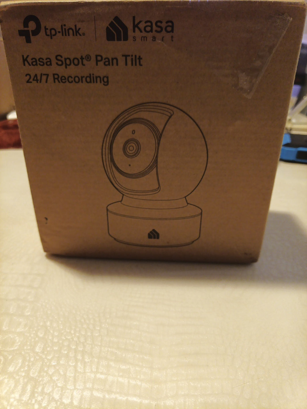 Kasa Spot Smart Indoor Pan-Tilt Security Camera (EC71)1