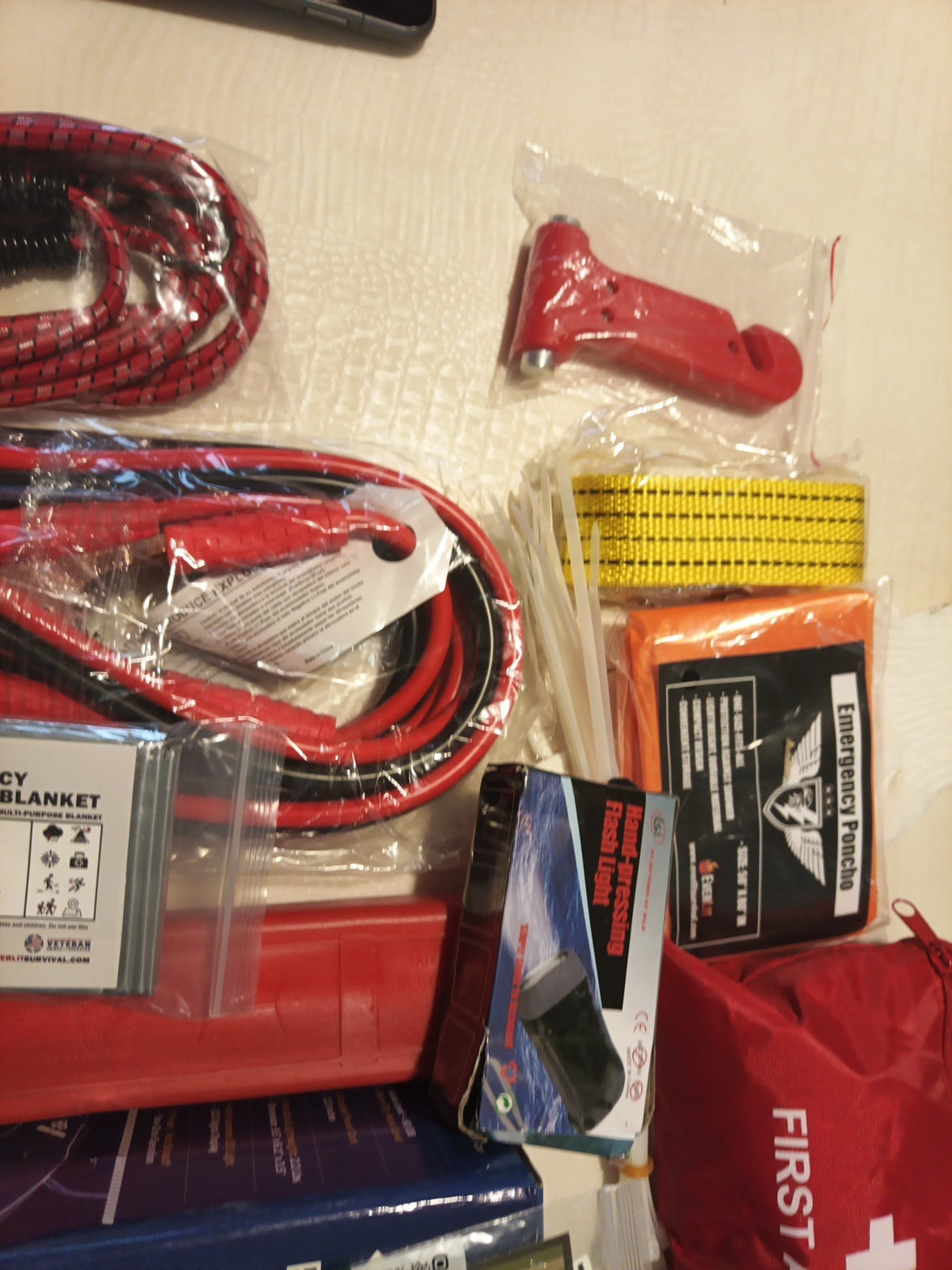 Everlit Survival Car Emergency Kit, Roadside Safety Tool Kit with Gloves,Digital8