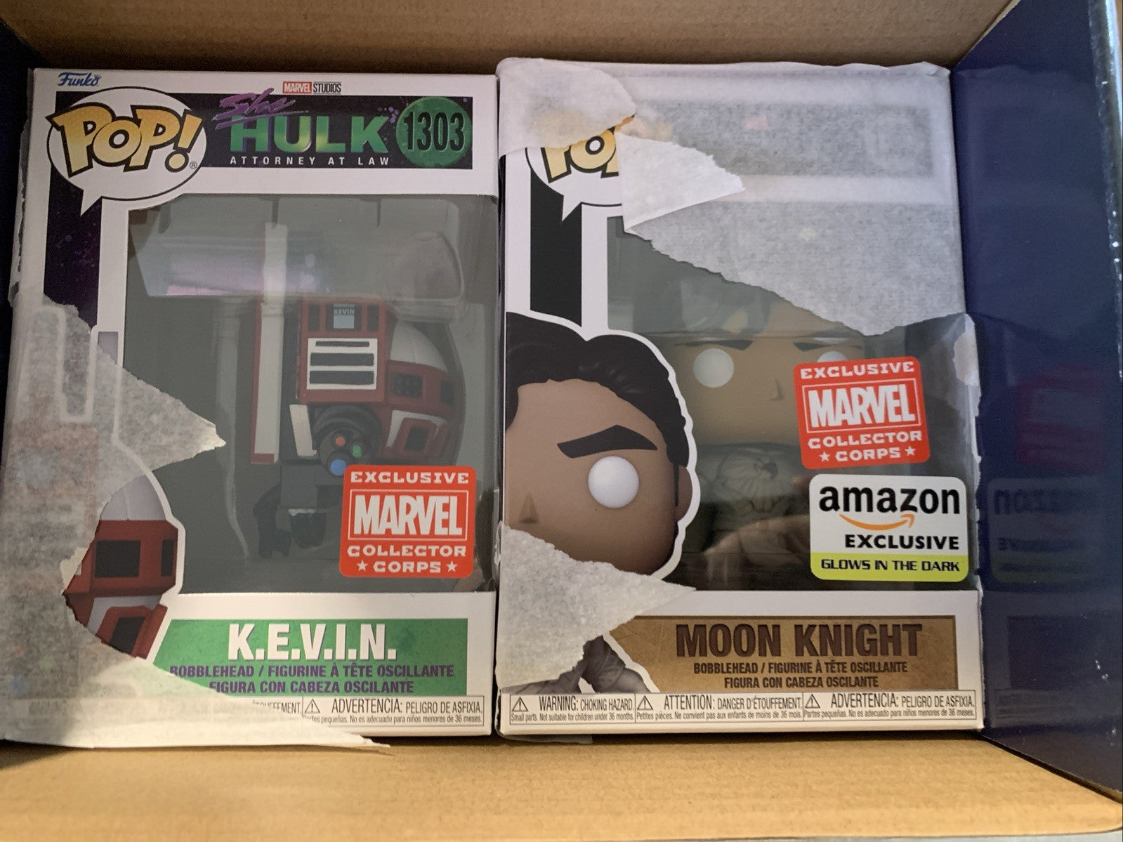 Funko Pop Moon Knight Kevin Disney+ Marvel Collector Corp Box Medium Shirt7