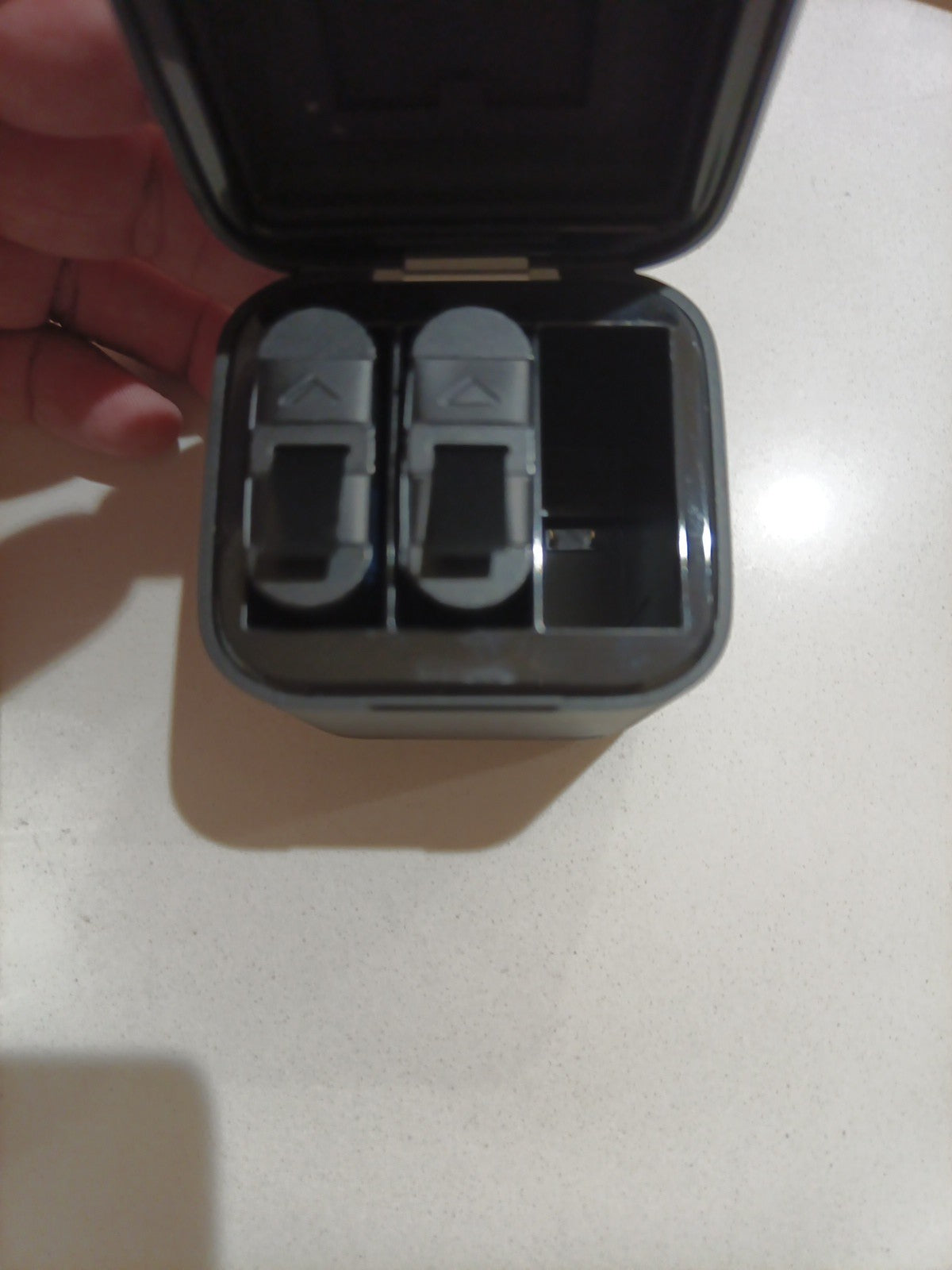 Telesin 3 Slot Per GoPro for Hero 9/10/11/12 Battery Charging Box W/2 Batteries 4