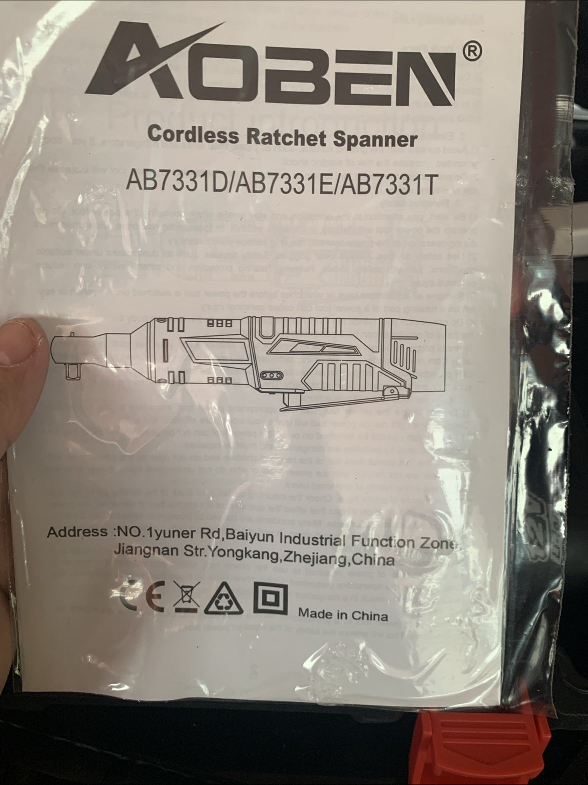 Cordless Electric Ratchet Wrench Set, 3/8" 12V Power Ratchet Tool Kit with 2 Pac8