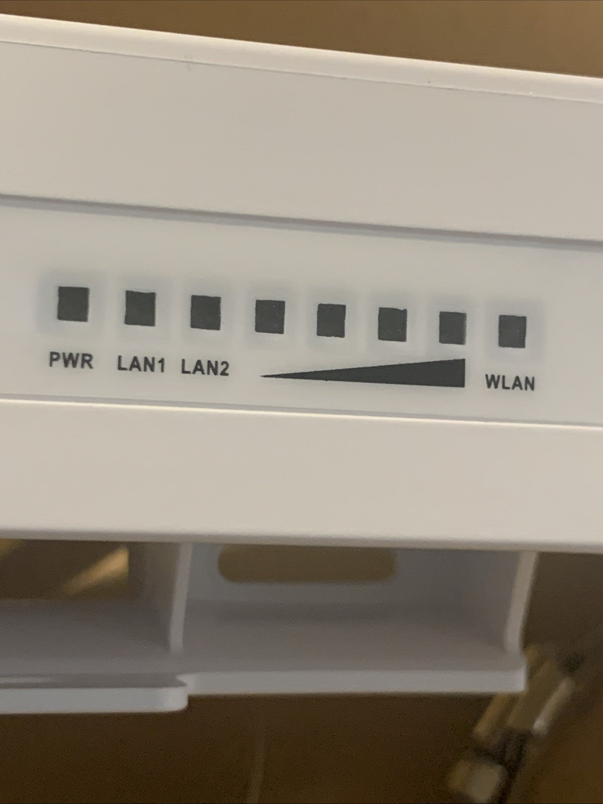 ULNA is a wireless bridge with a maximum wireless data rate of 1000 Mb10
