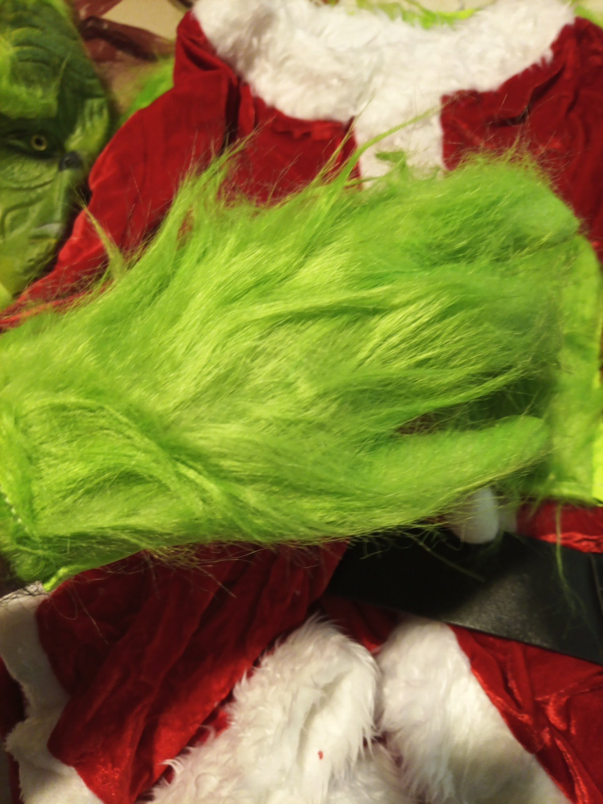 Adult Grinch Costume Mask And Outfit 6 Piece. MASK Might Scare The Kids.  US XL8
