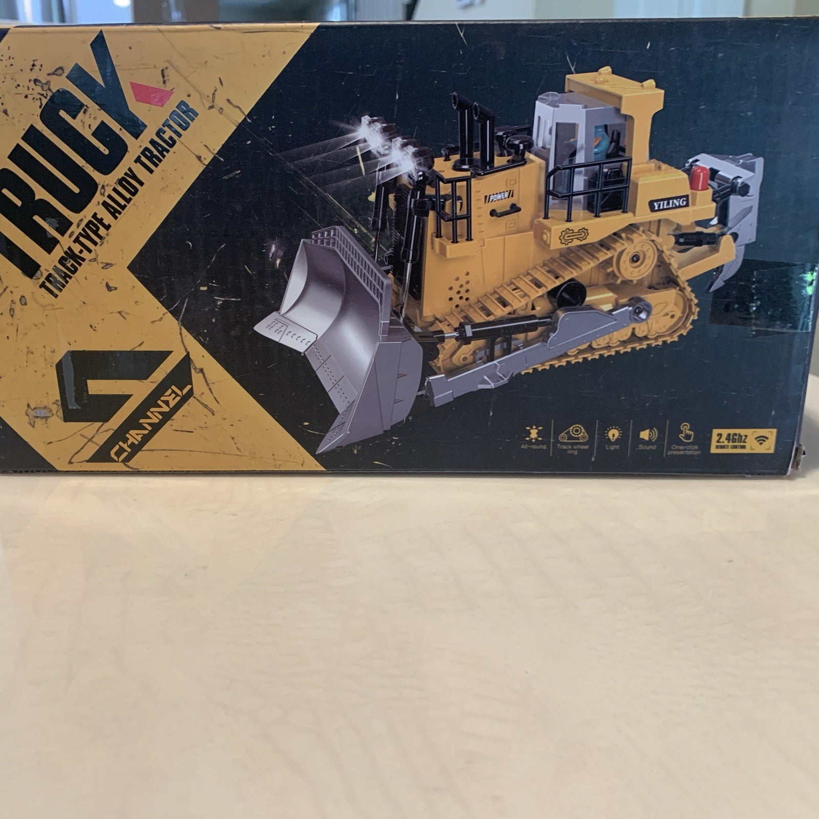 Remote Control Excavator 2.4 GHz Alloyed 17 Channel Open Box0