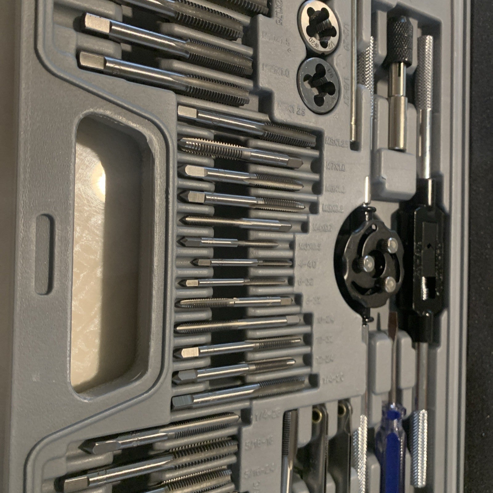 60PC Tap and Die Set Metric Imperial Sae Standard Bearing Steel Threading Tool7