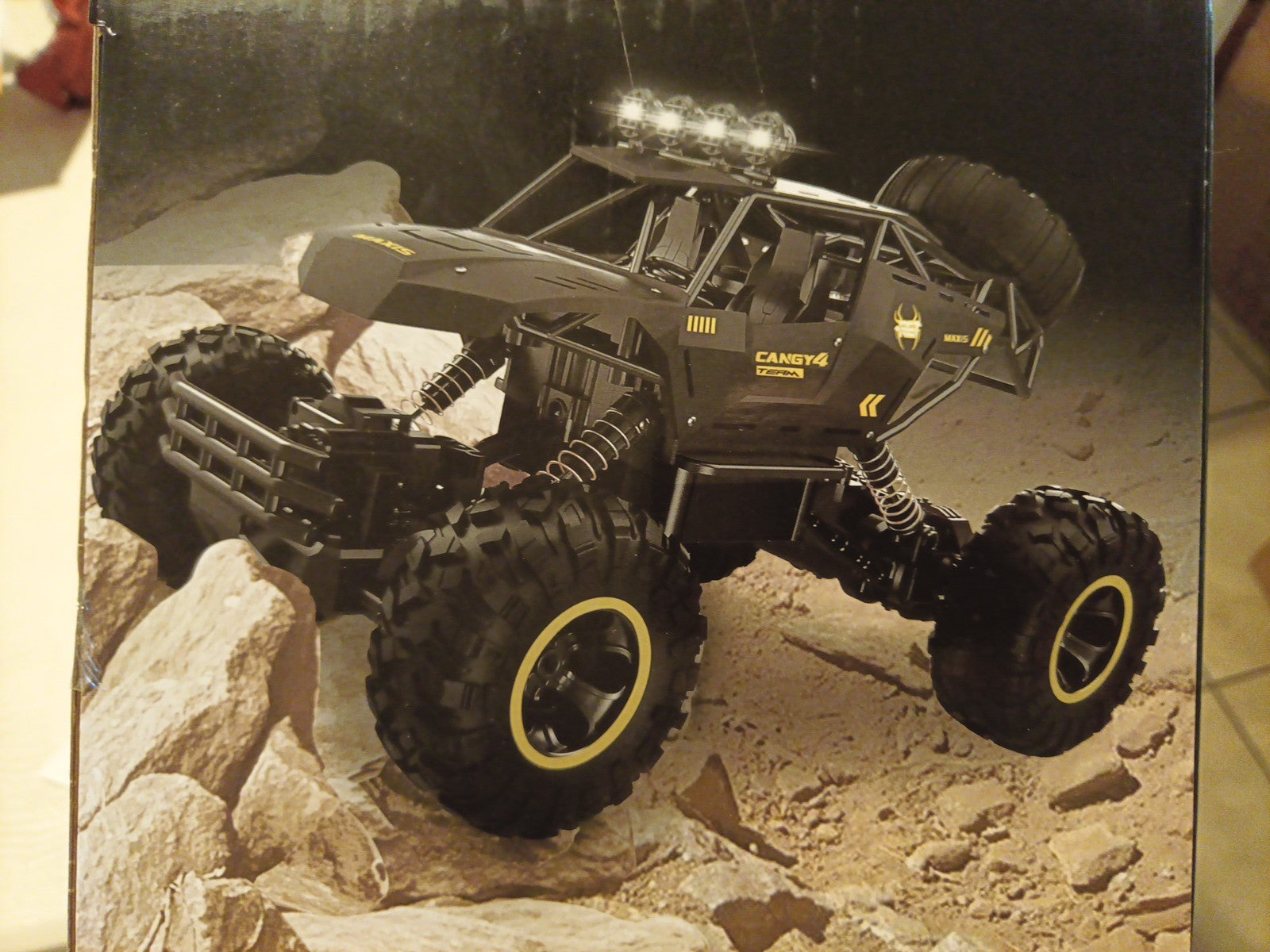 Yihanyu Rock Crawler 1:12 2.4G High Speed Off Road Truck RC Car Vehicle Remote8