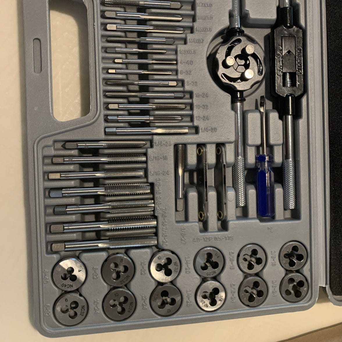 60PC Tap and Die Set Metric Imperial Sae Standard Bearing Steel Threading Tool4