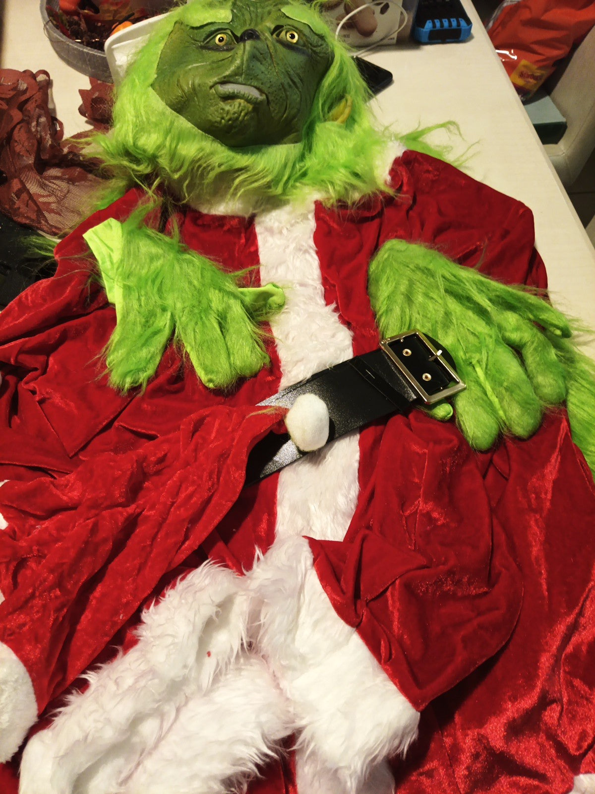 Adult Grinch Costume Mask And Outfit 6 Piece. MASK Might Scare The Kids.  US XL2