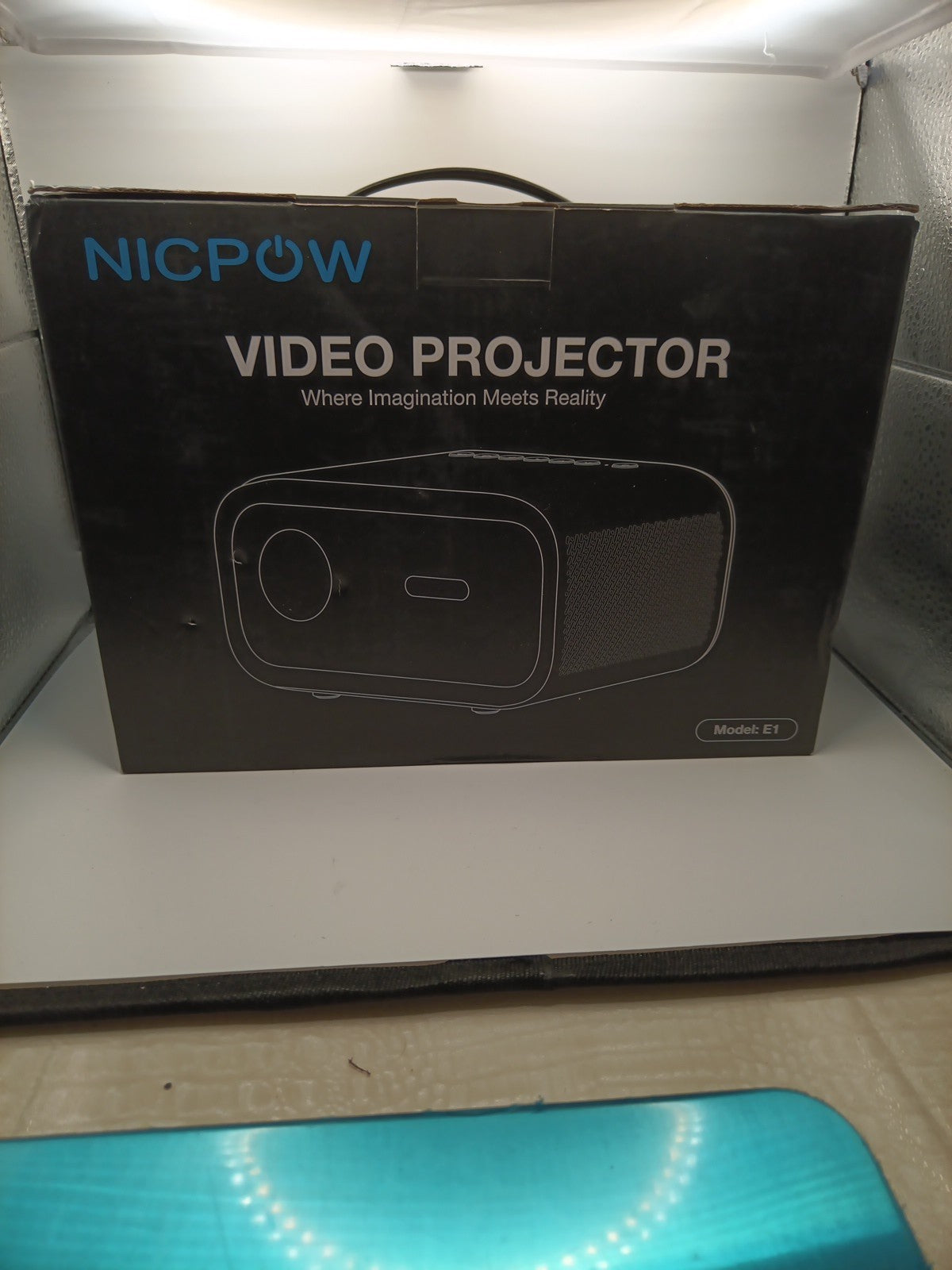 Nicpow VIDEO PROJECTOR WITH WI-FI AND AUTO FOCUS KEYSTONE BLUETOOTH 1080P0