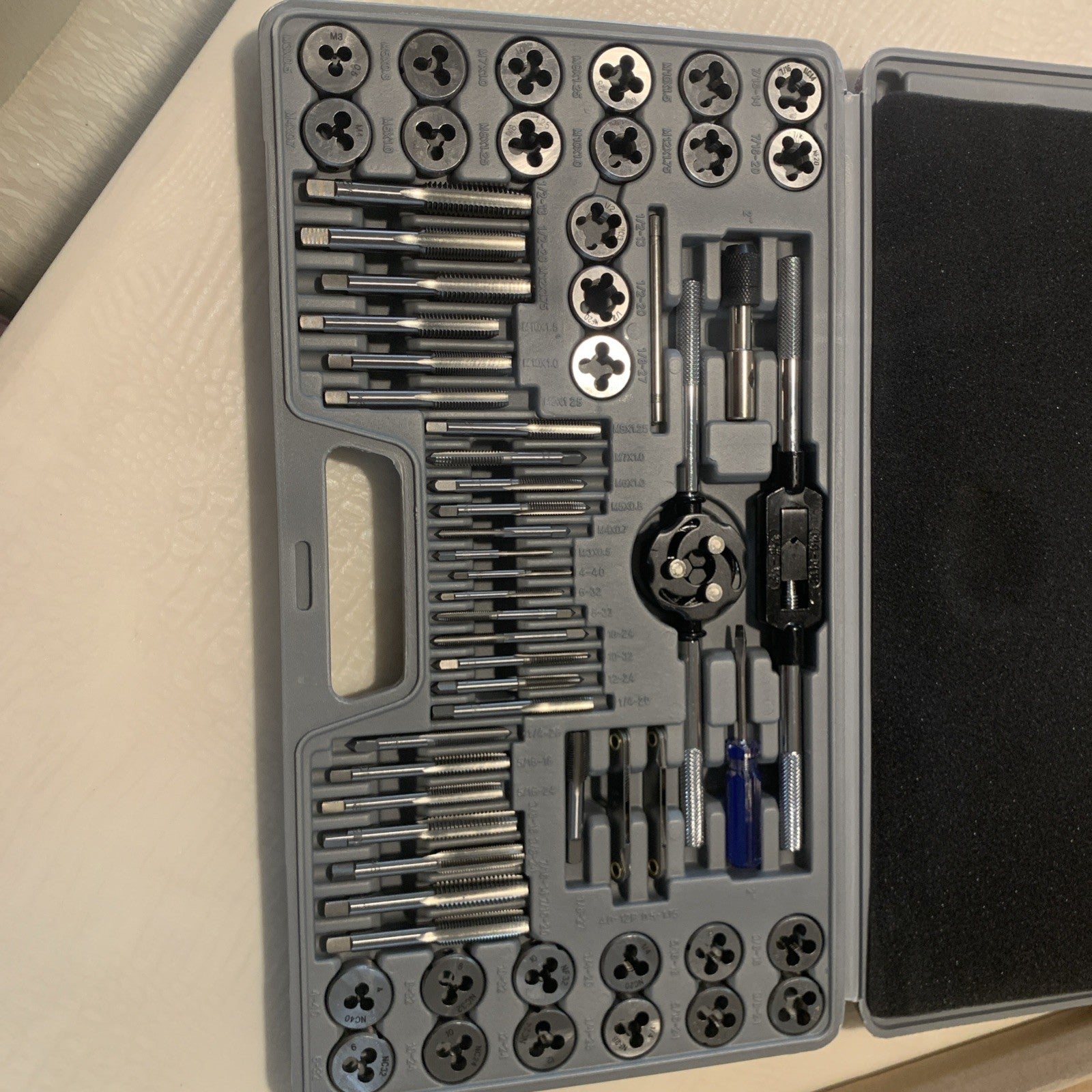 60PC Tap and Die Set Metric Imperial Sae Standard Bearing Steel Threading Tool0