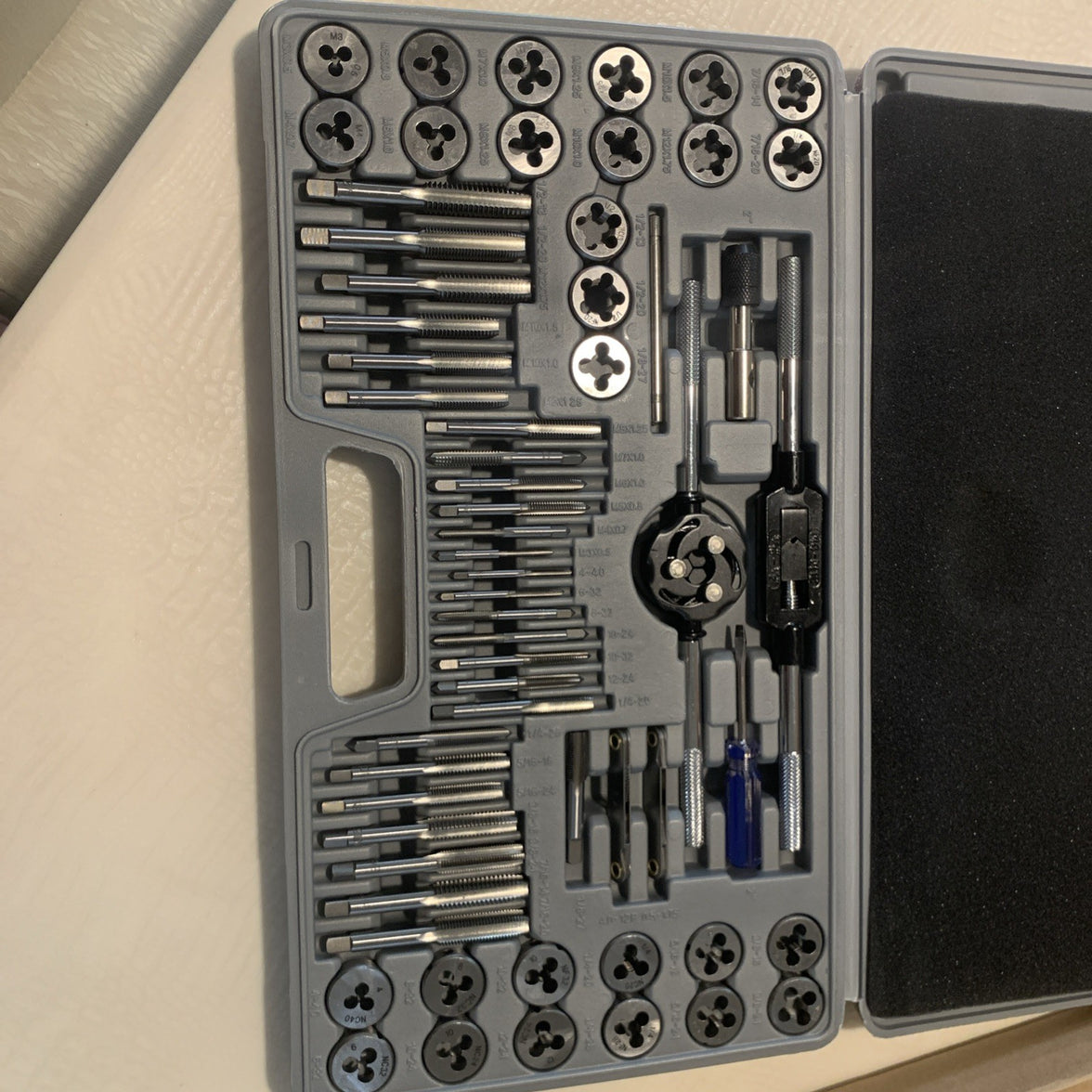 60PC Tap and Die Set Metric Imperial Sae Standard Bearing Steel Threading Tool0