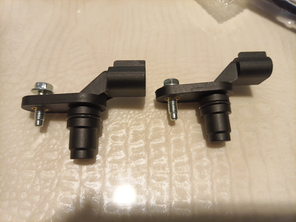 Pair Set of Engine Camshaft Position Sensors for Buick, Chevy, Pontiac, GMC,COBA0