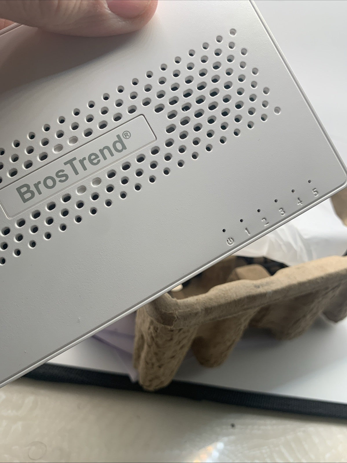 BrosTrend 5-Port 2.5G Muti-Gigabit Ethernet Switch Model No: S2 Plug&Play Silent11