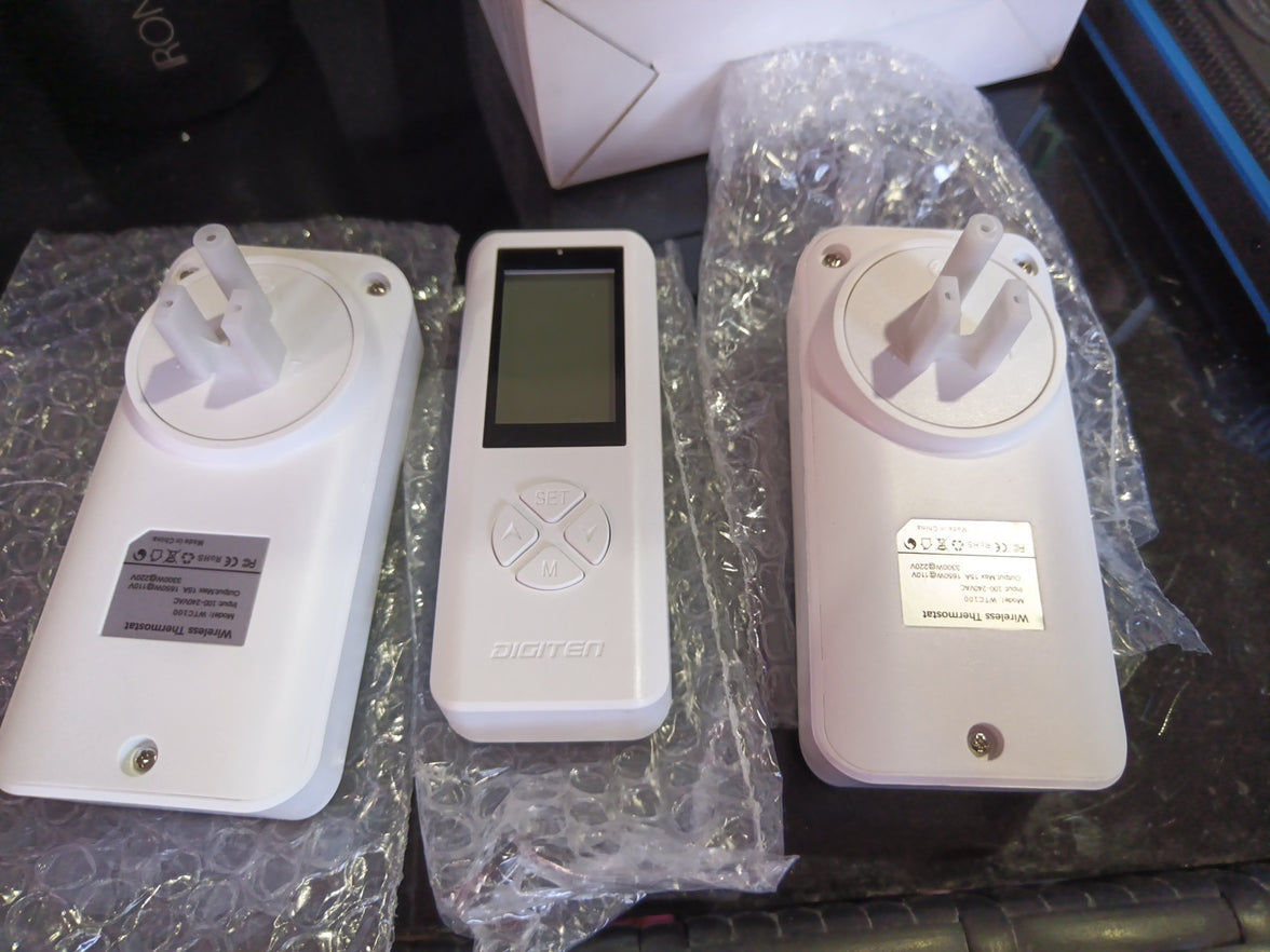 DIGITEN Wireless Thermostat Temperature Controller 2 Outlet Remote Control Built2