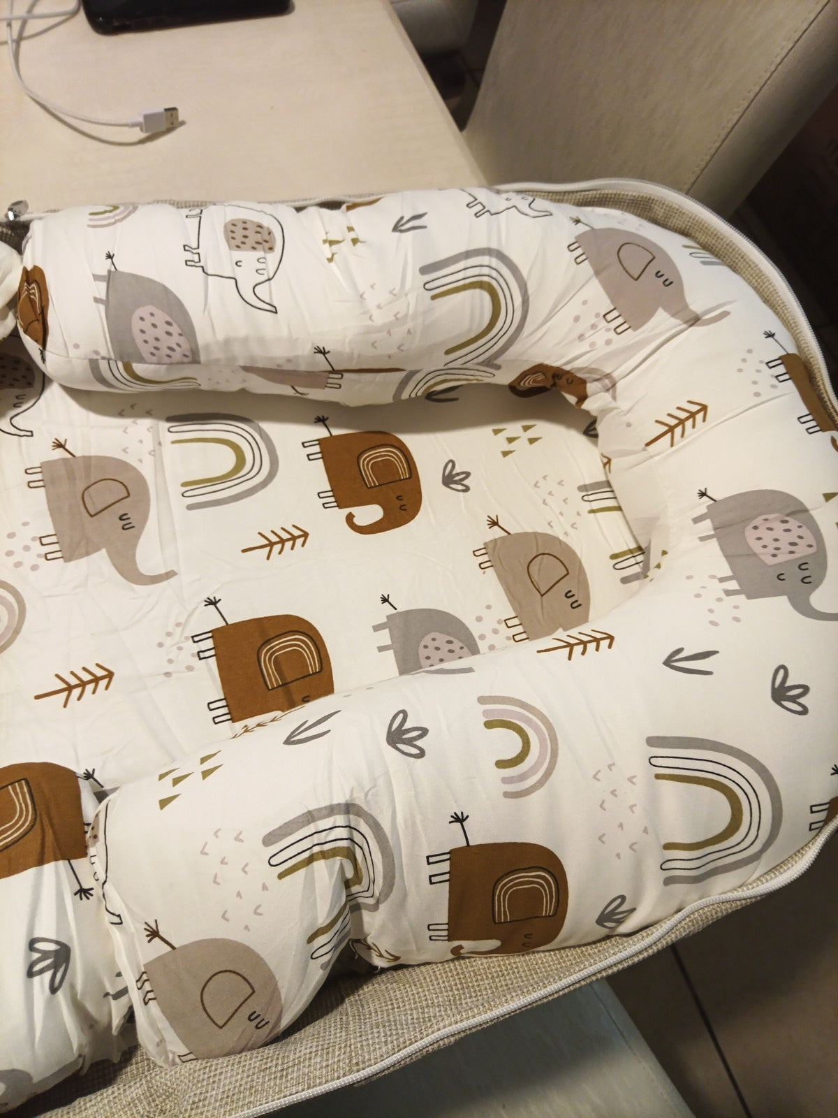 Portable Travel Bassinet for 0-8M Baby, Portable Travel Baby Bed, Foldable1