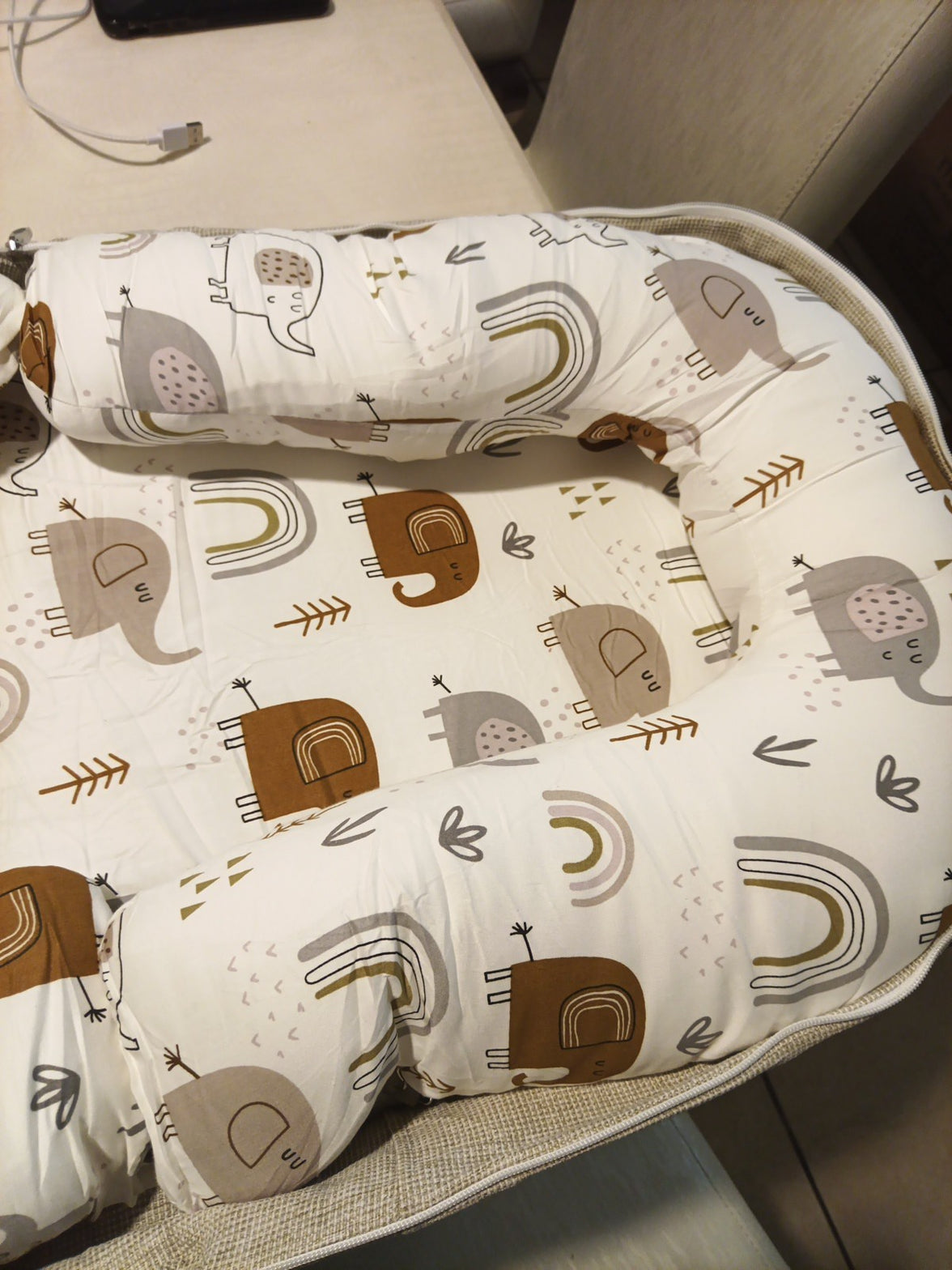 Portable Travel Bassinet for 0-8M Baby, Portable Travel Baby Bed, Foldable1