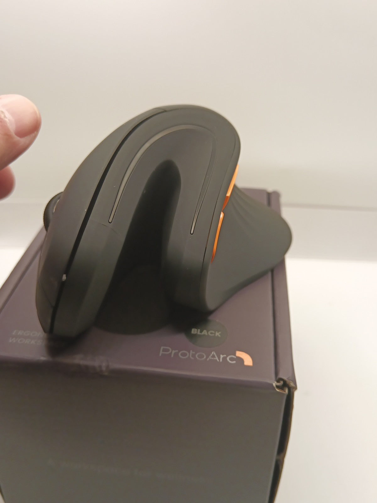 ProtoArc Ergonomic Computer Mouse, EM11 NL Bluetooth Rechargeable Wireless9